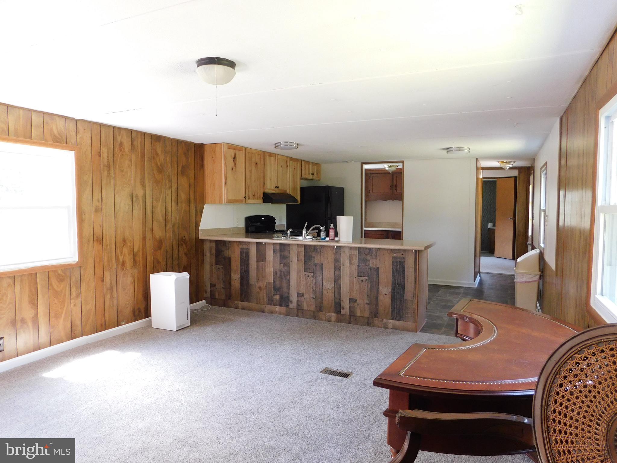 GOLDEN ACRES - Residential