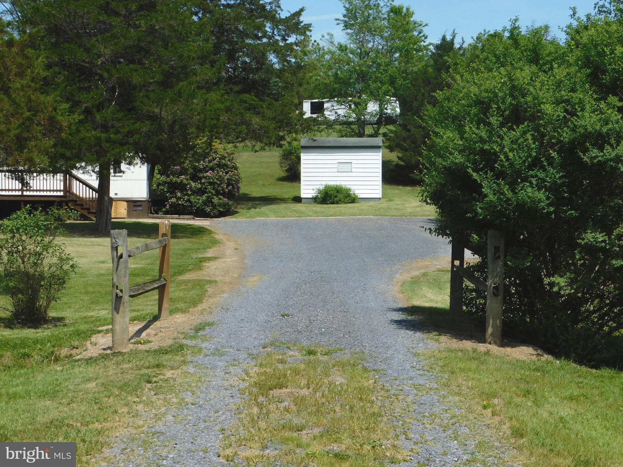GOLDEN ACRES - Residential
