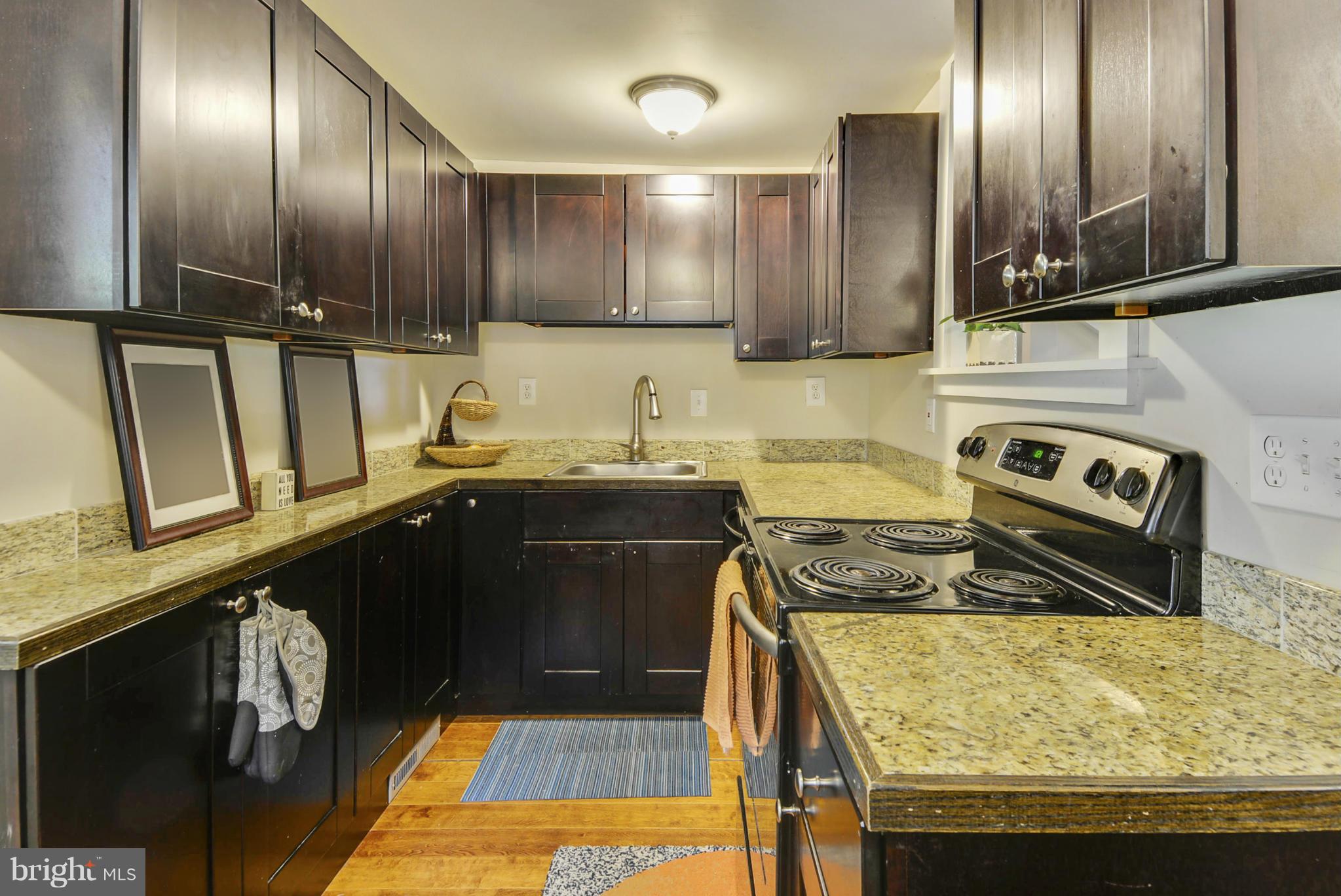 ENGLANDBORO - Residential