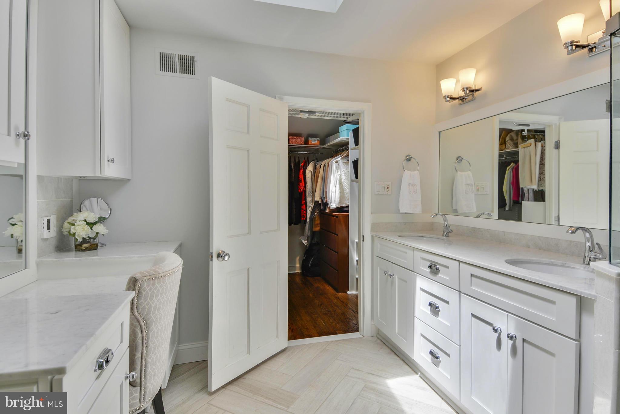 ENGLANDBORO - Residential