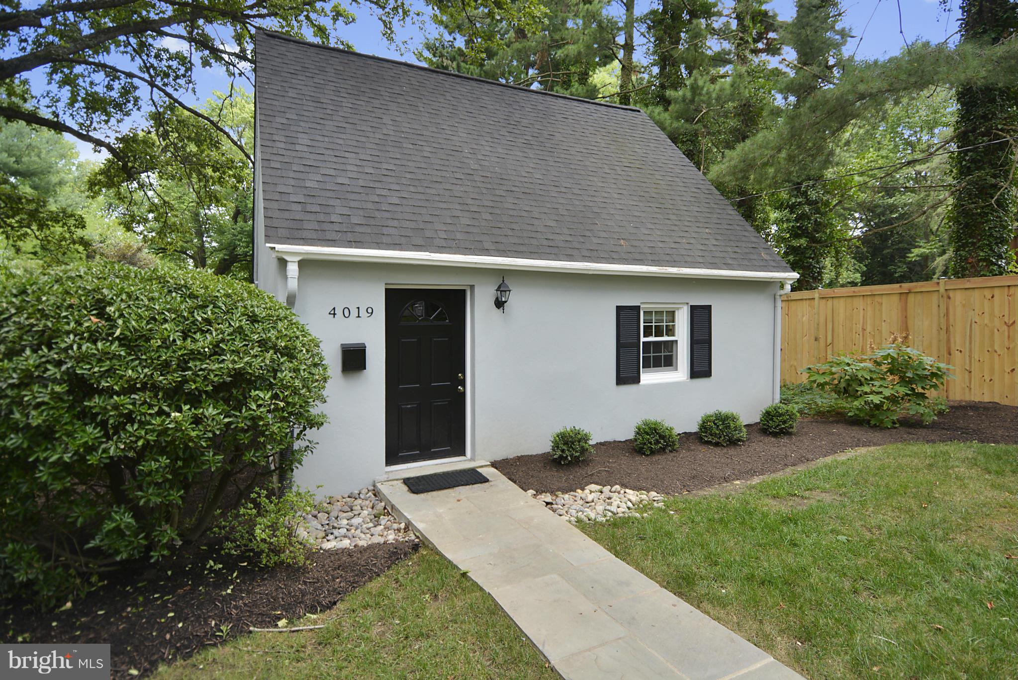 ENGLANDBORO - Residential