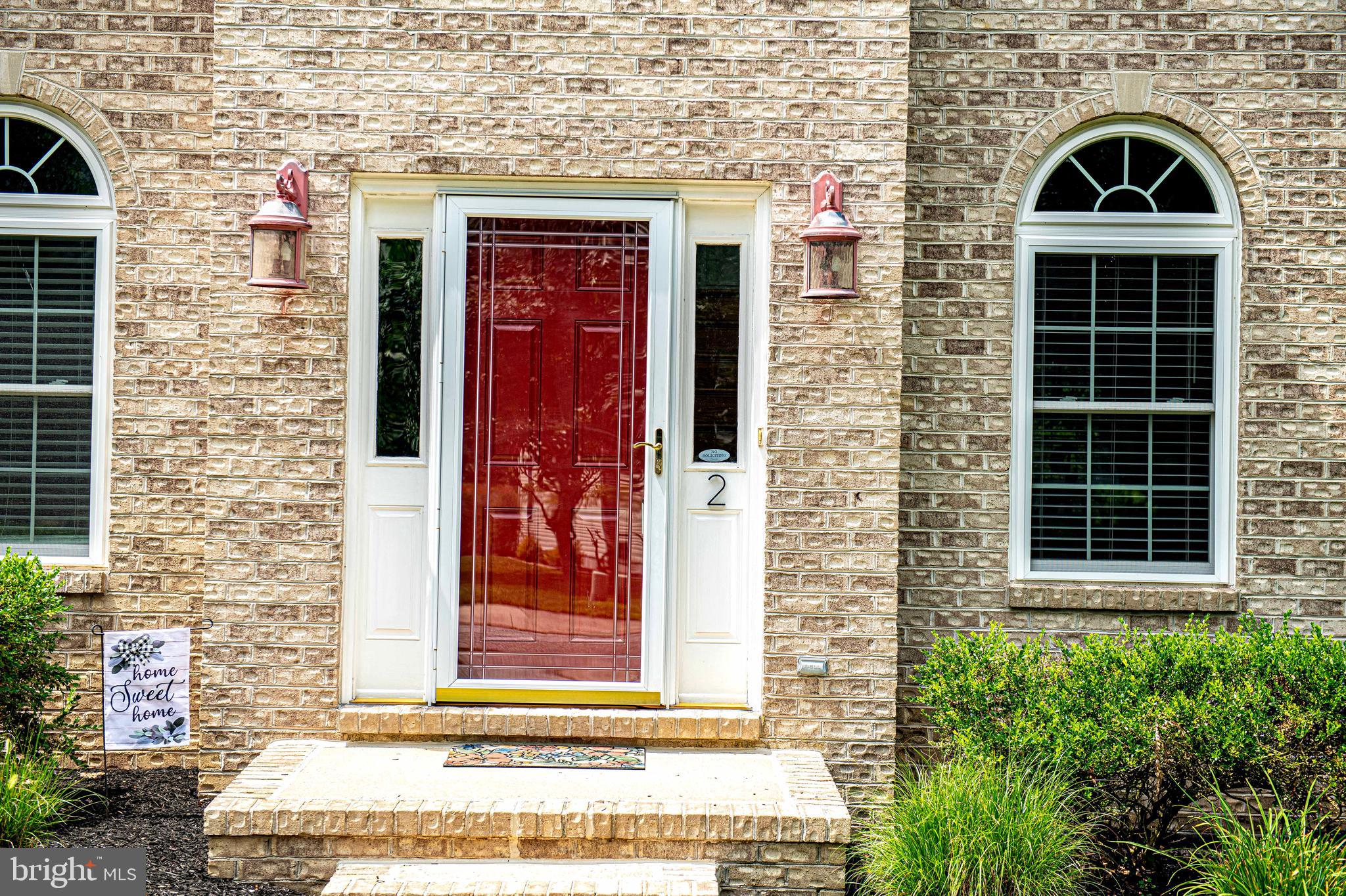 2 E BROOK HILL COURT