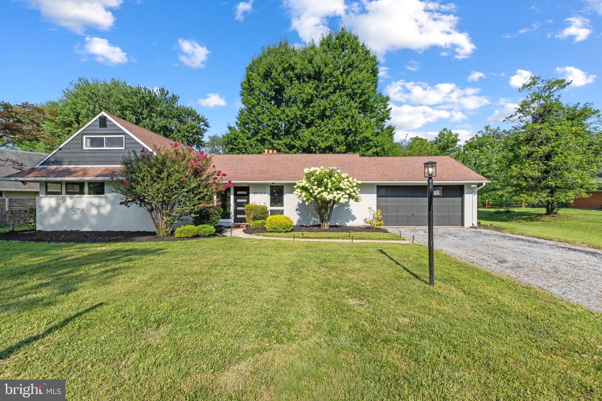7900 IVY LANE
