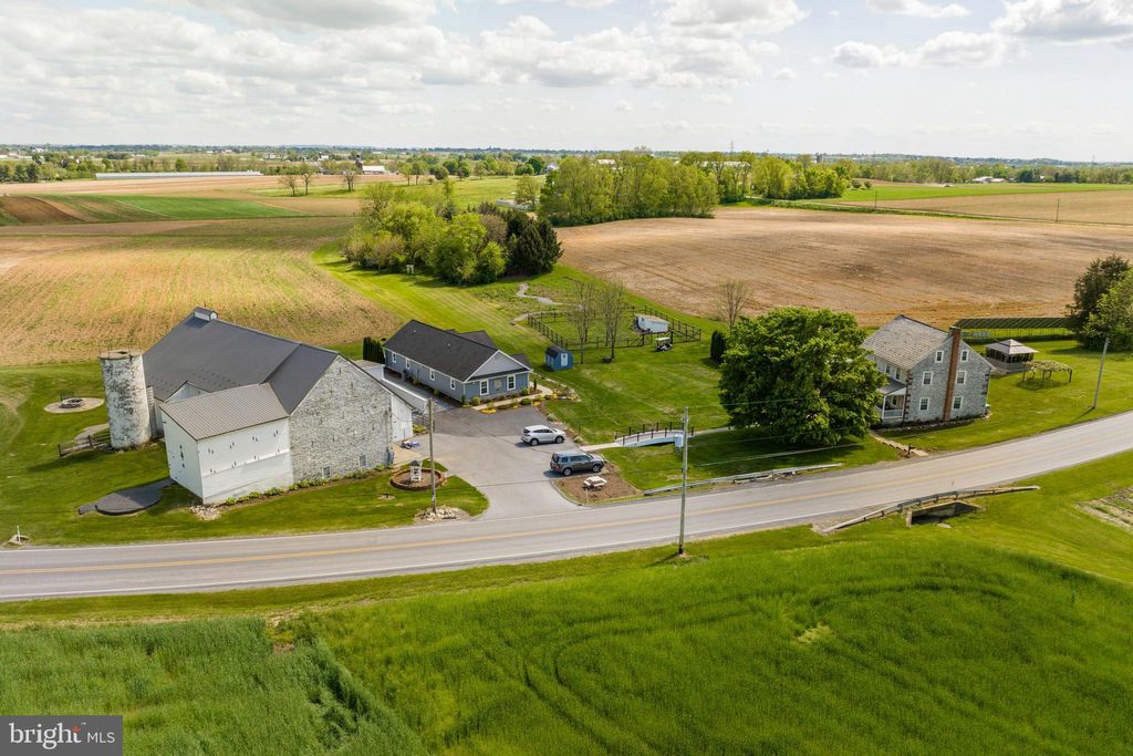 Photo of 470 W METZLER RD, EPHRATA, PA 17522 (MLS # PALA2035514)