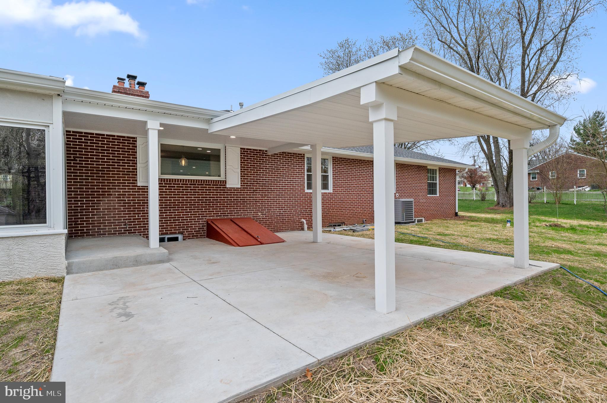417 N TROOPER ROAD