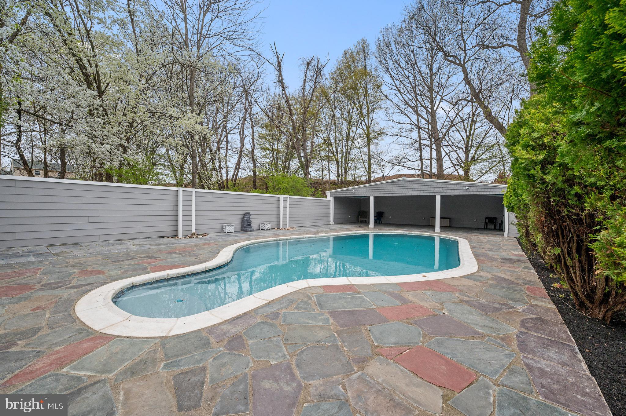 417 N TROOPER ROAD
