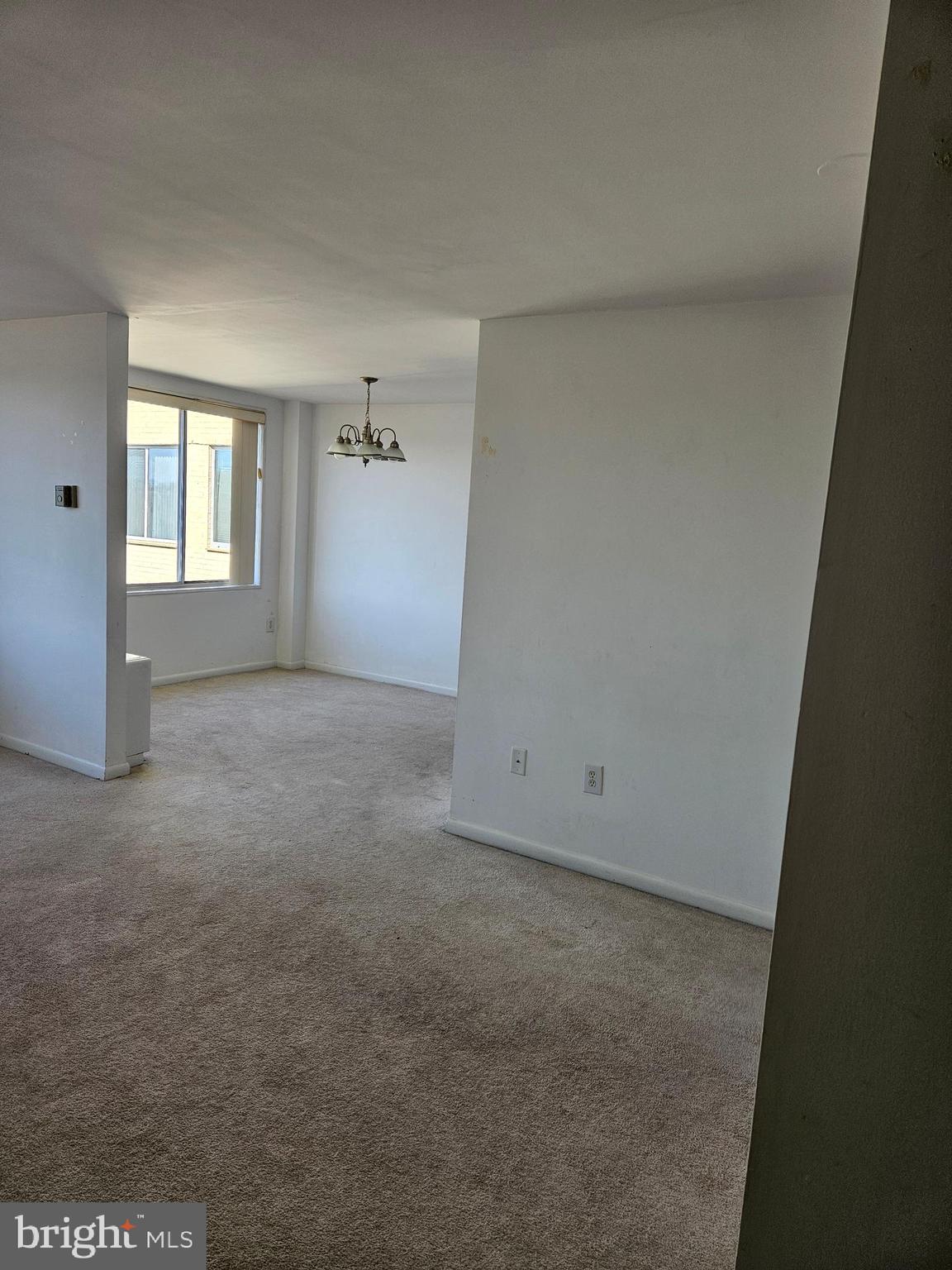 RIVER TOWERS - Residential Lease