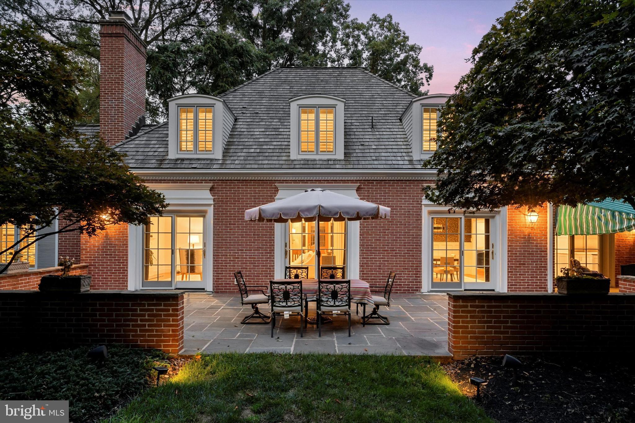 THE WOODS - Residential