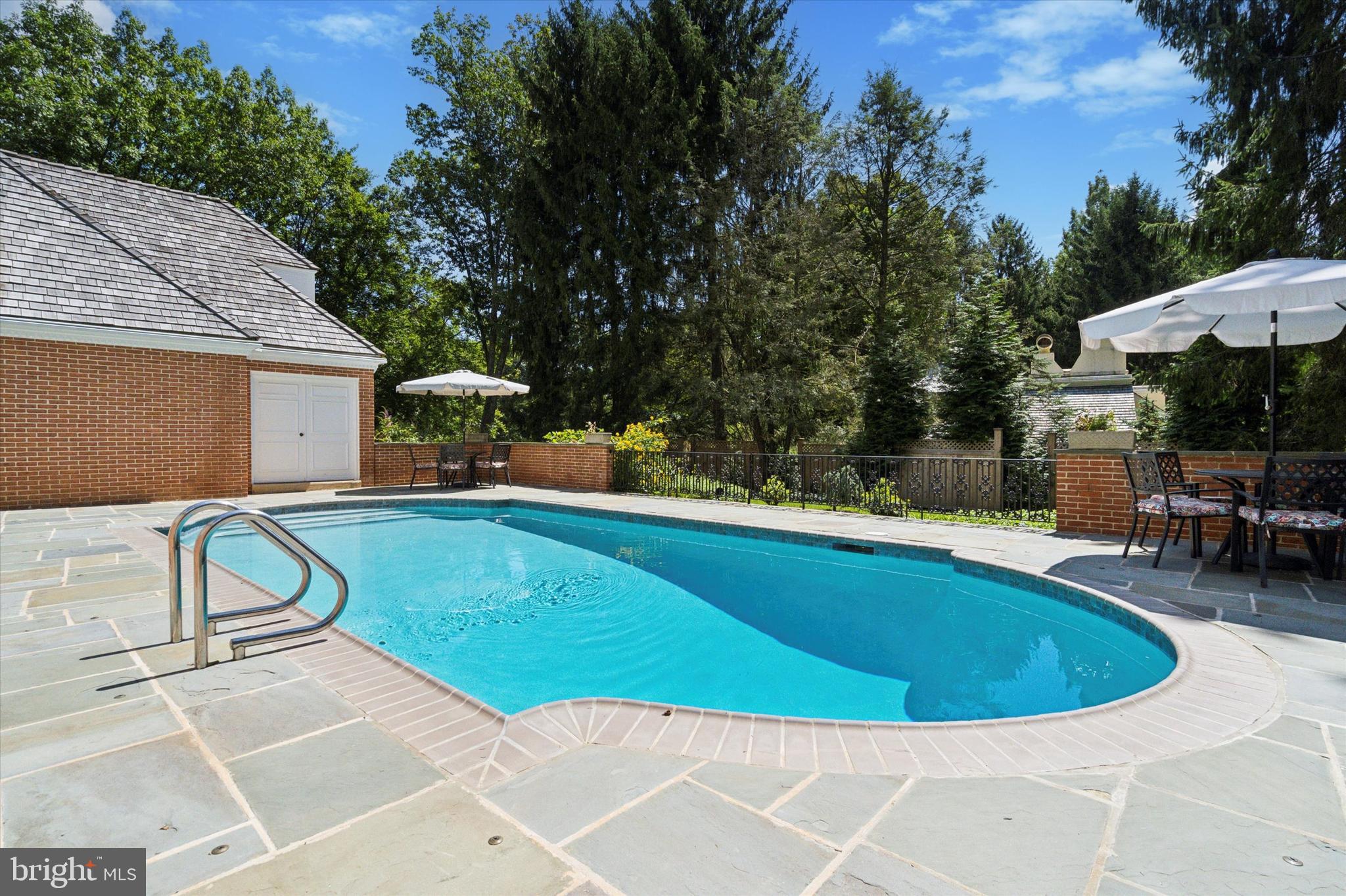 THE WOODS - Residential