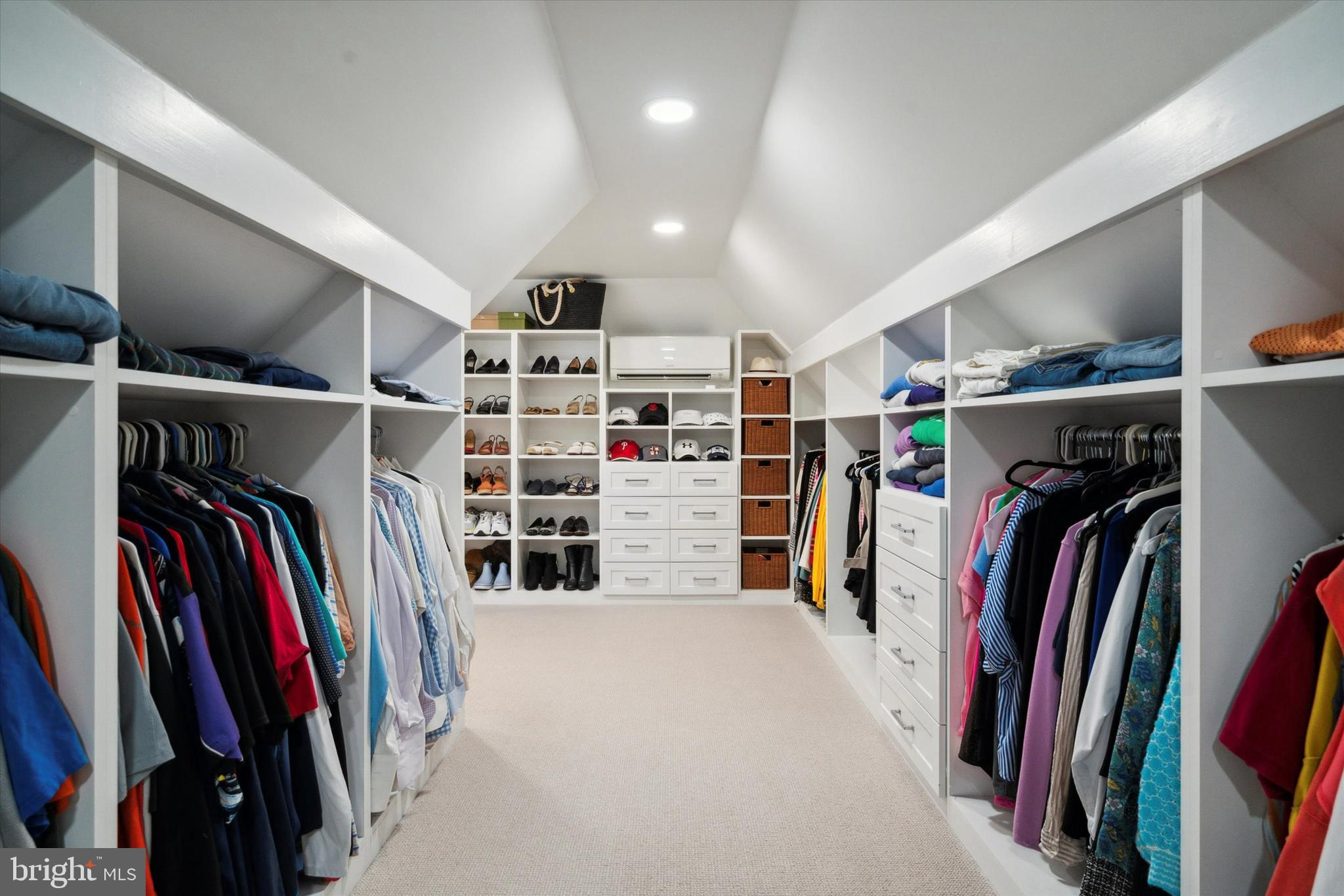 THE WOODS - Residential