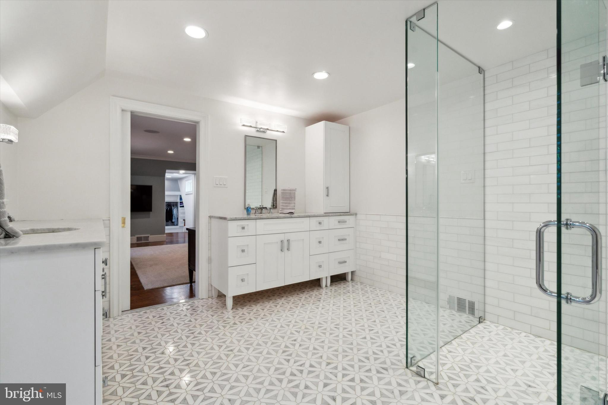 THE WOODS - Residential