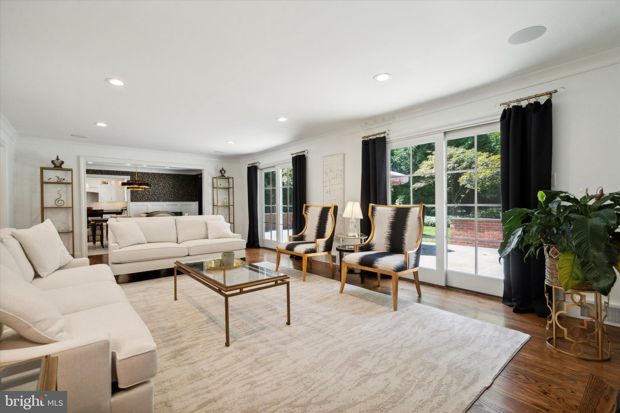 THE WOODS - Residential