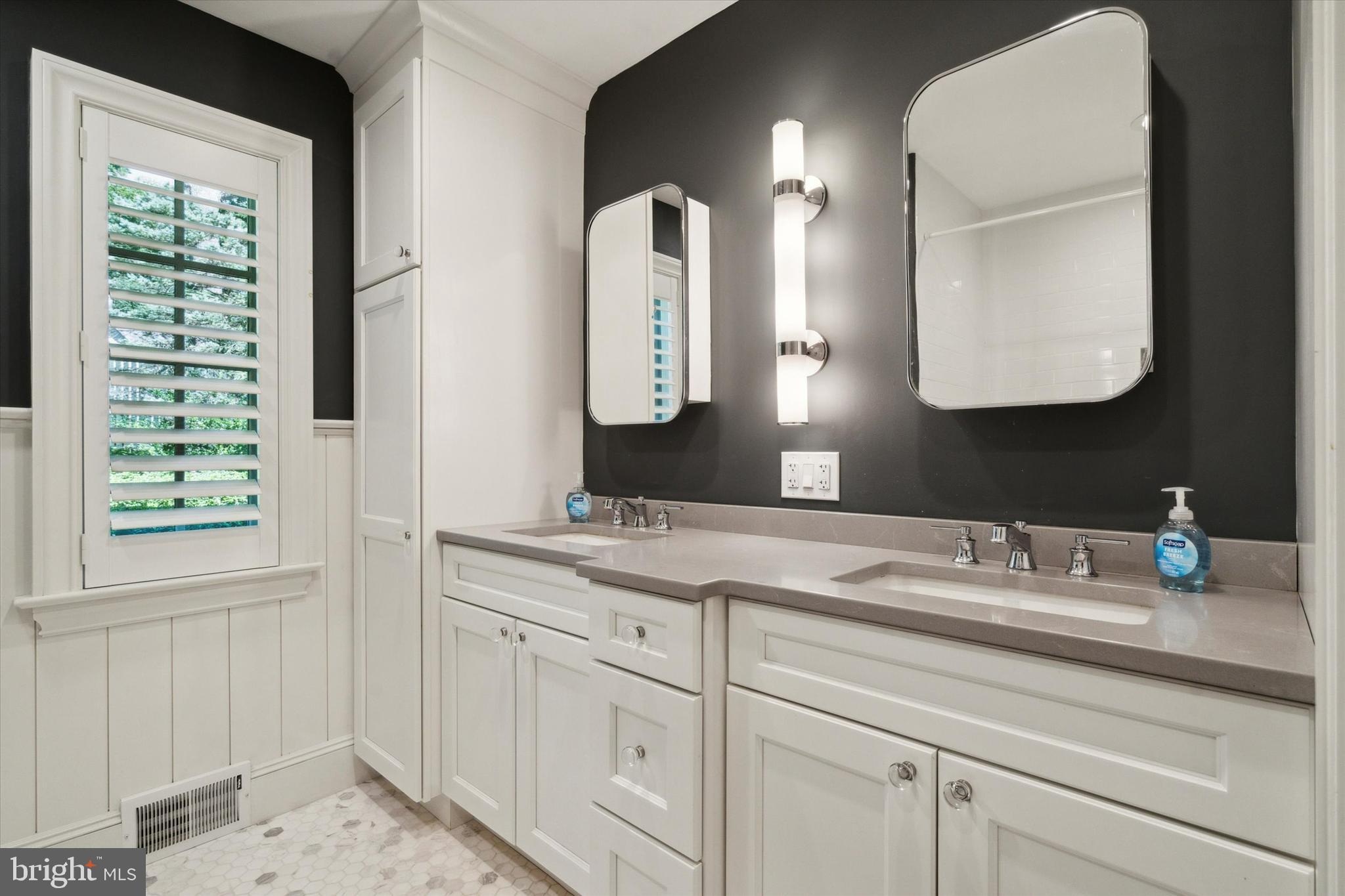 THE WOODS - Residential