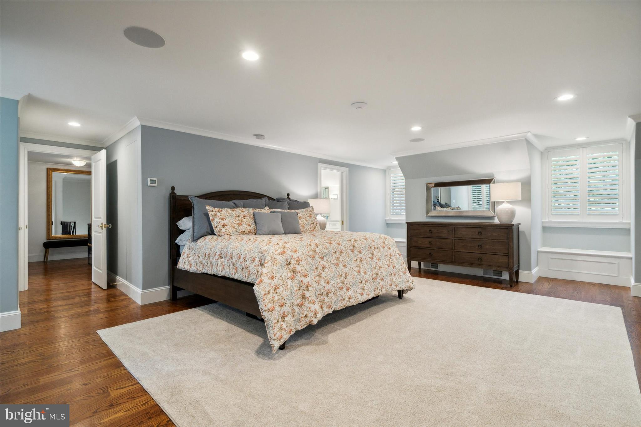 THE WOODS - Residential