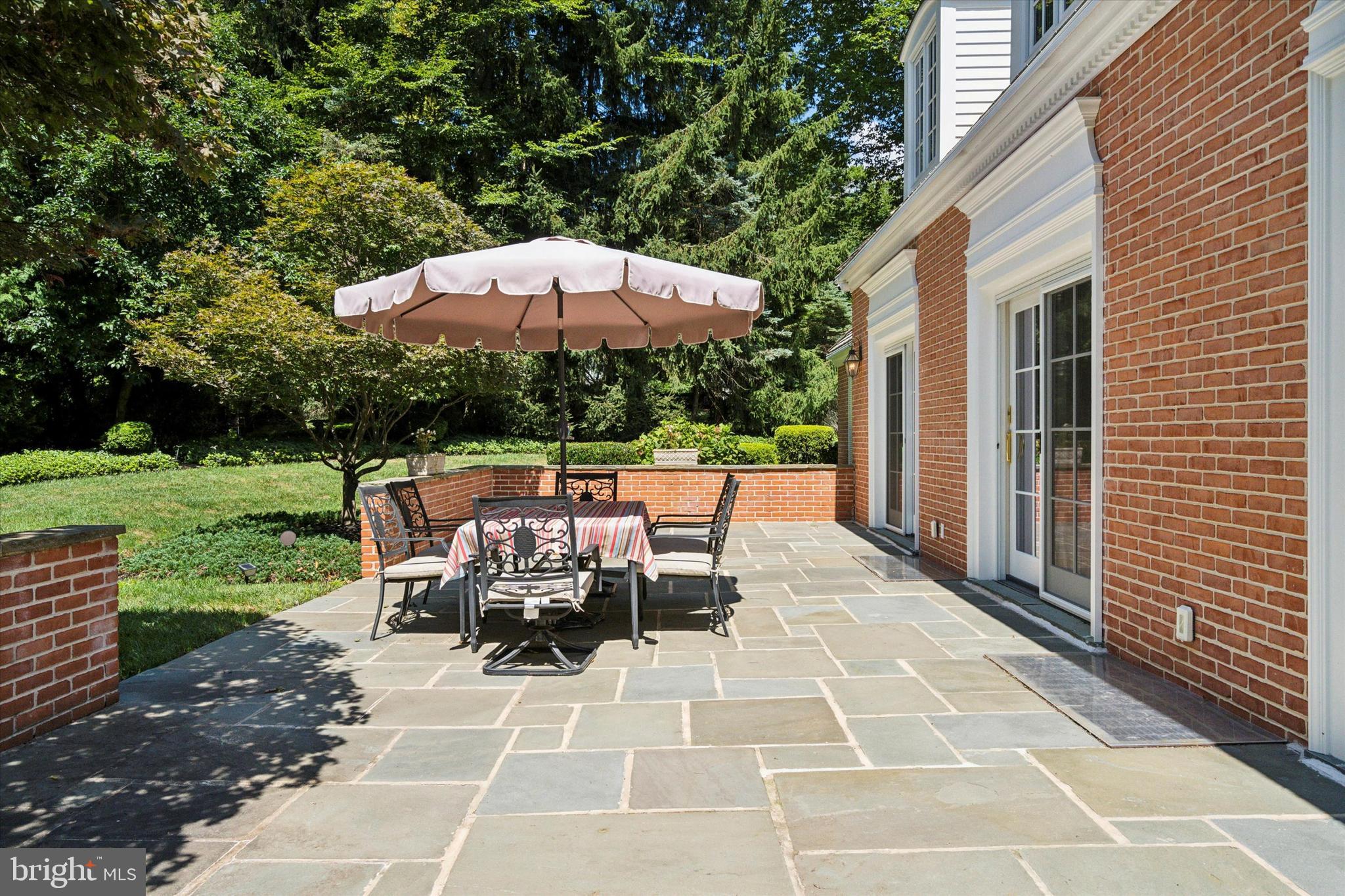 THE WOODS - Residential