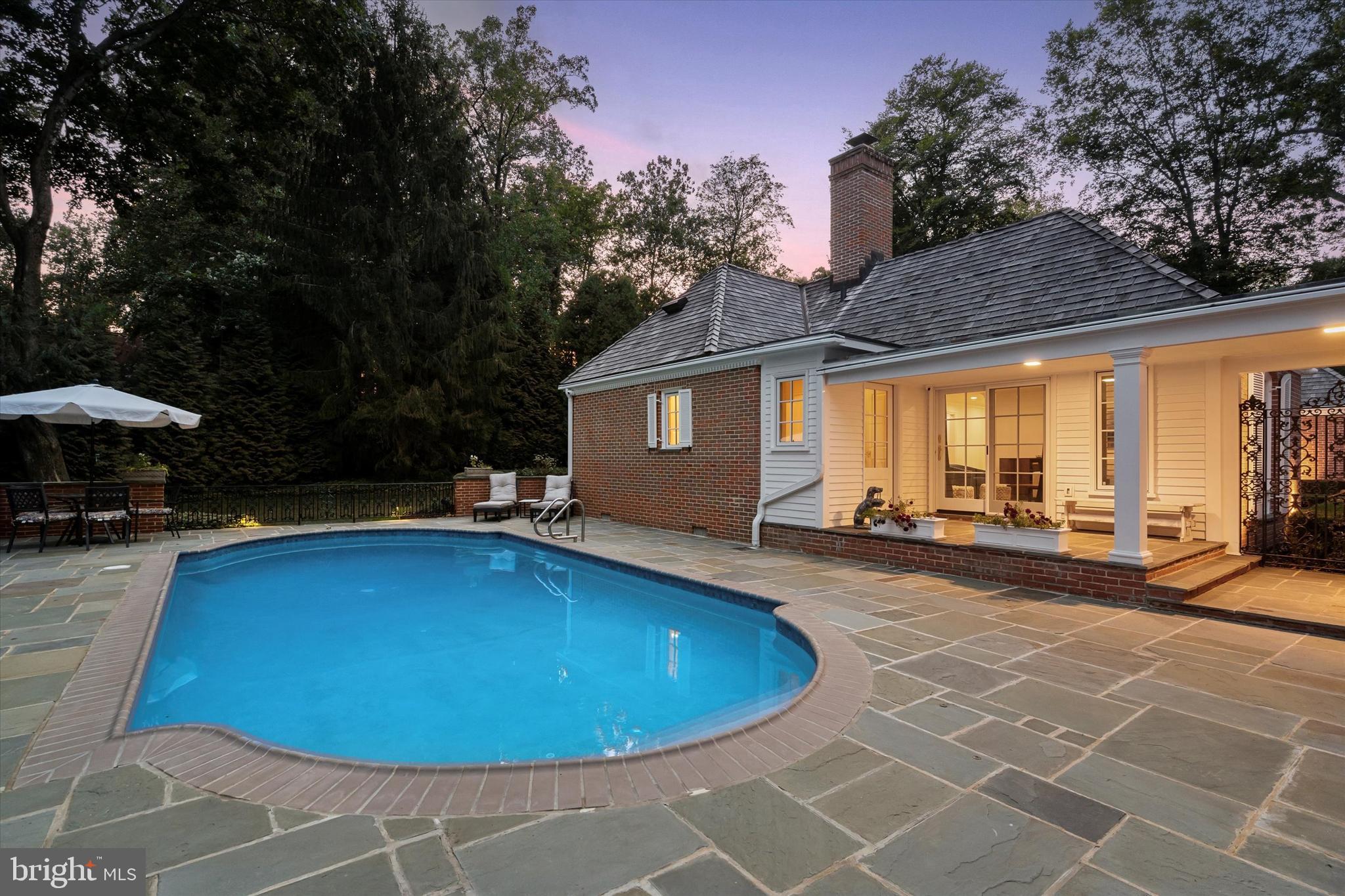 THE WOODS - Residential