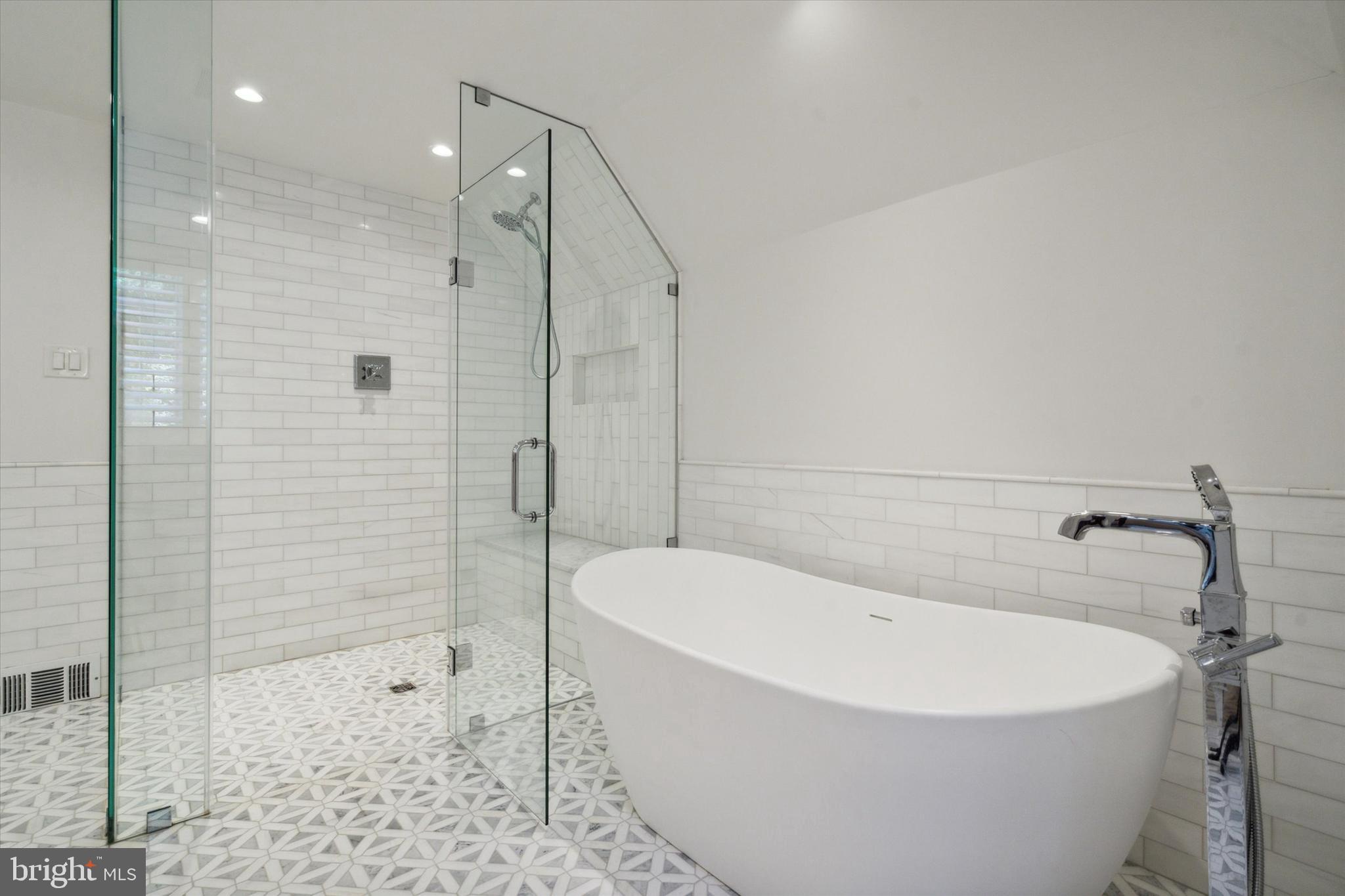 THE WOODS - Residential