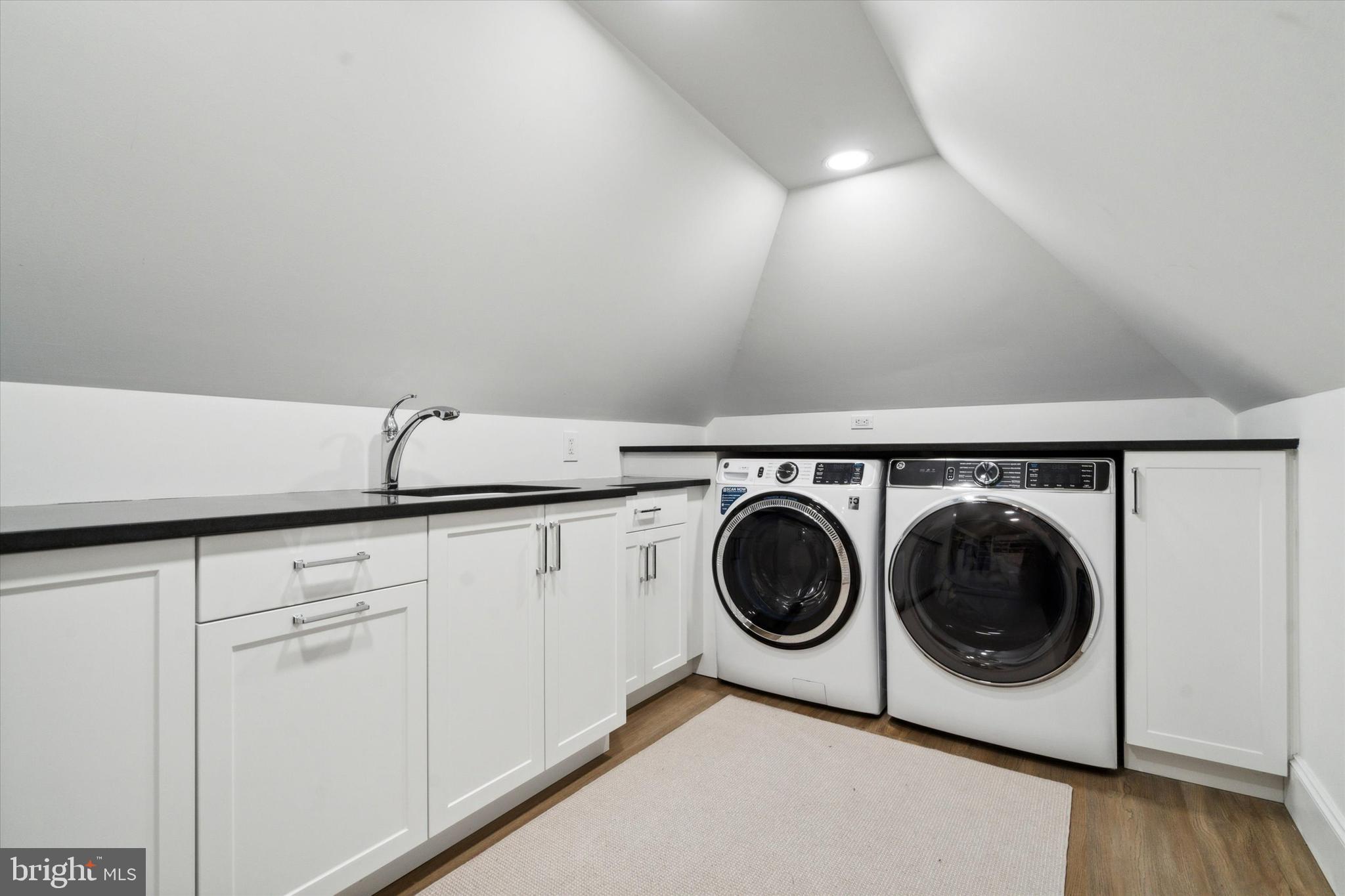 THE WOODS - Residential