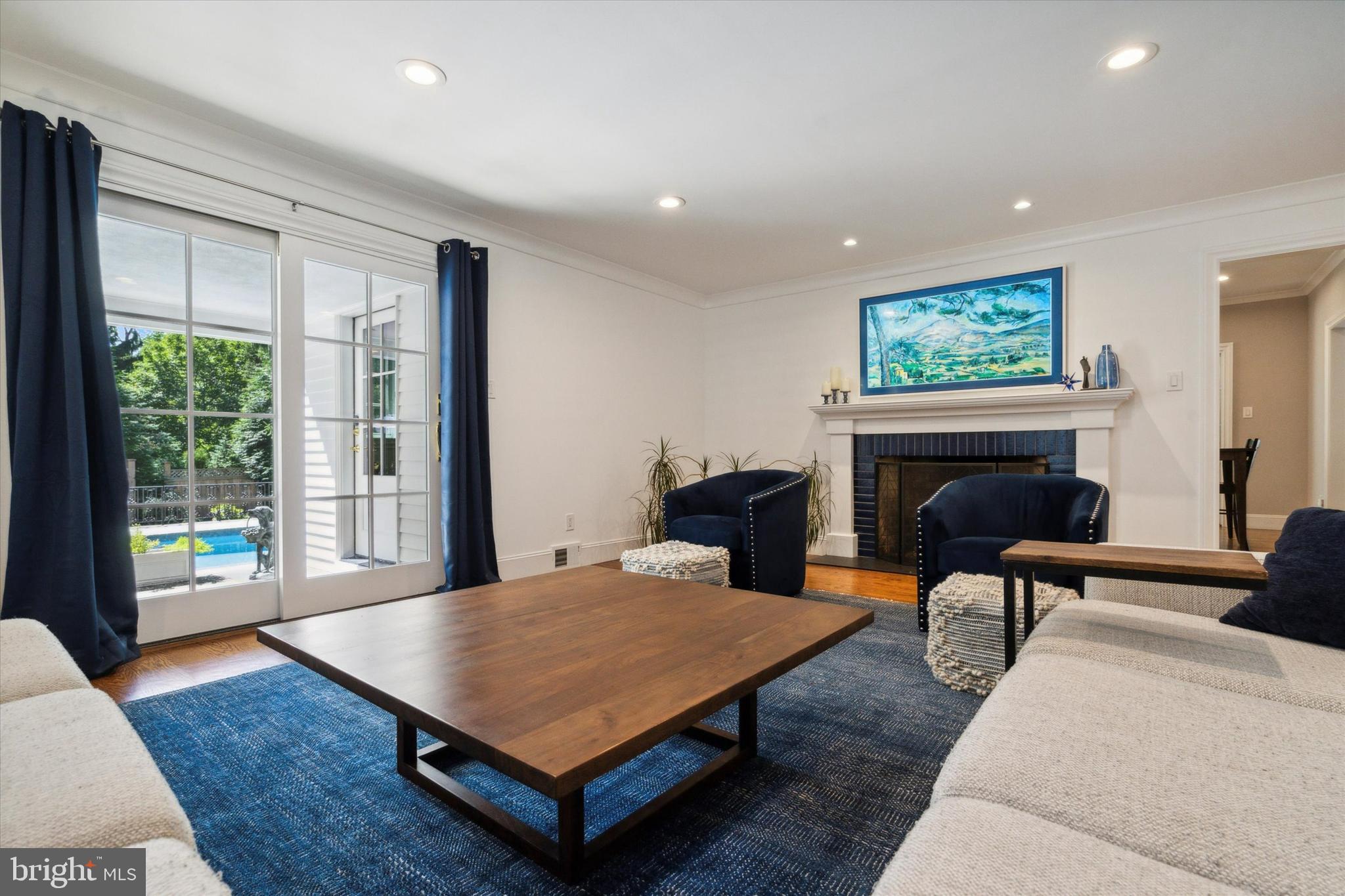 THE WOODS - Residential