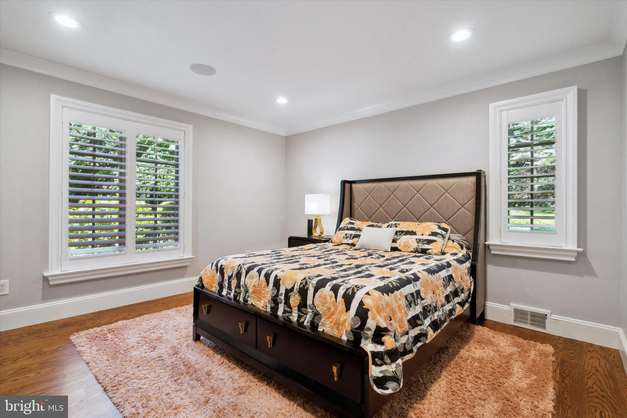 THE WOODS - Residential