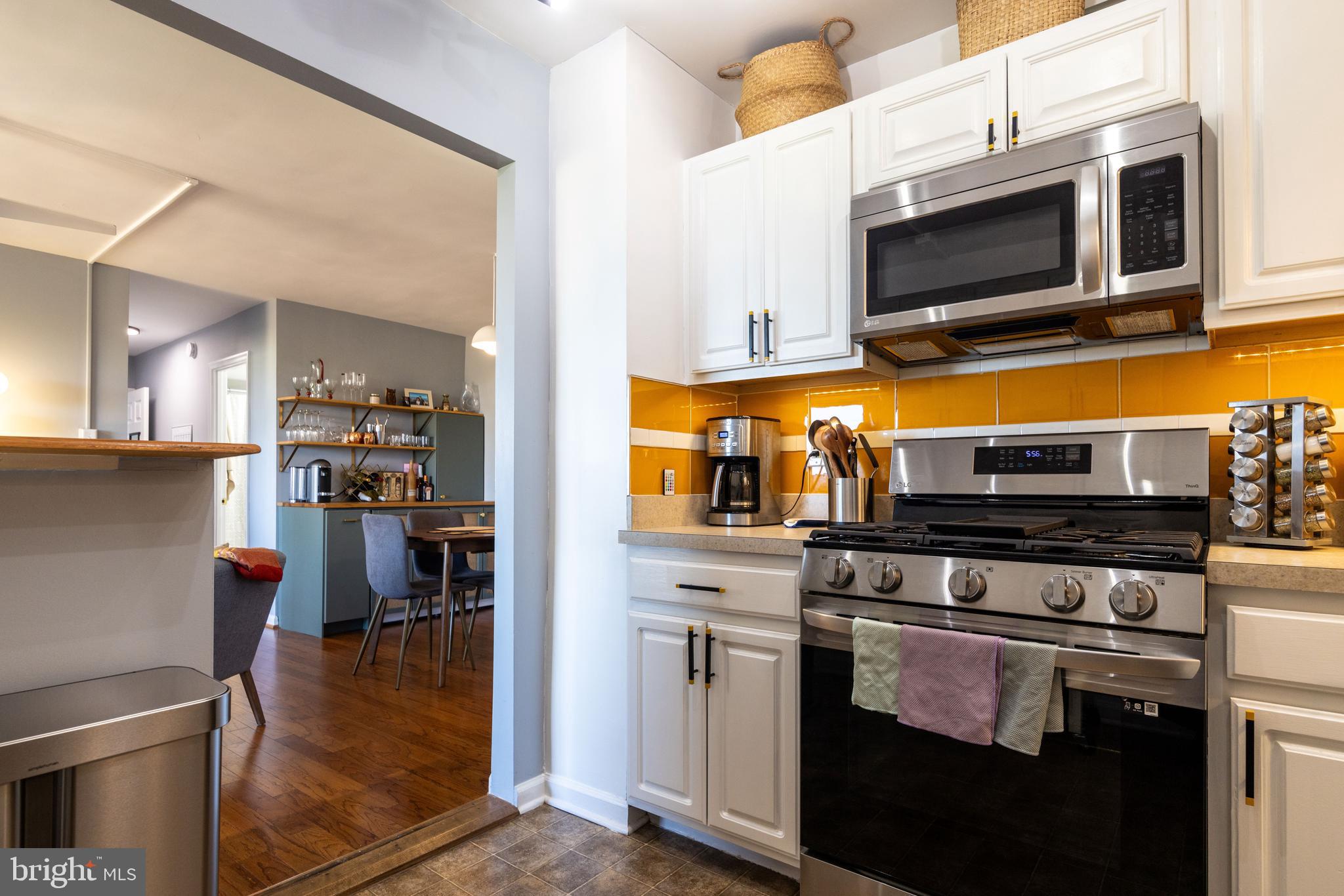 PINEWAY TOWERS - Residential Lease