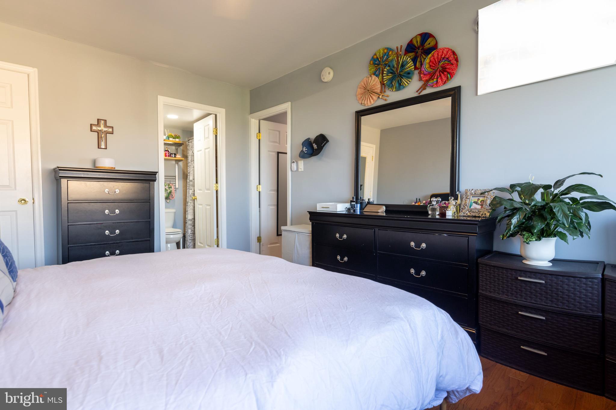 PINEWAY TOWERS - Residential Lease