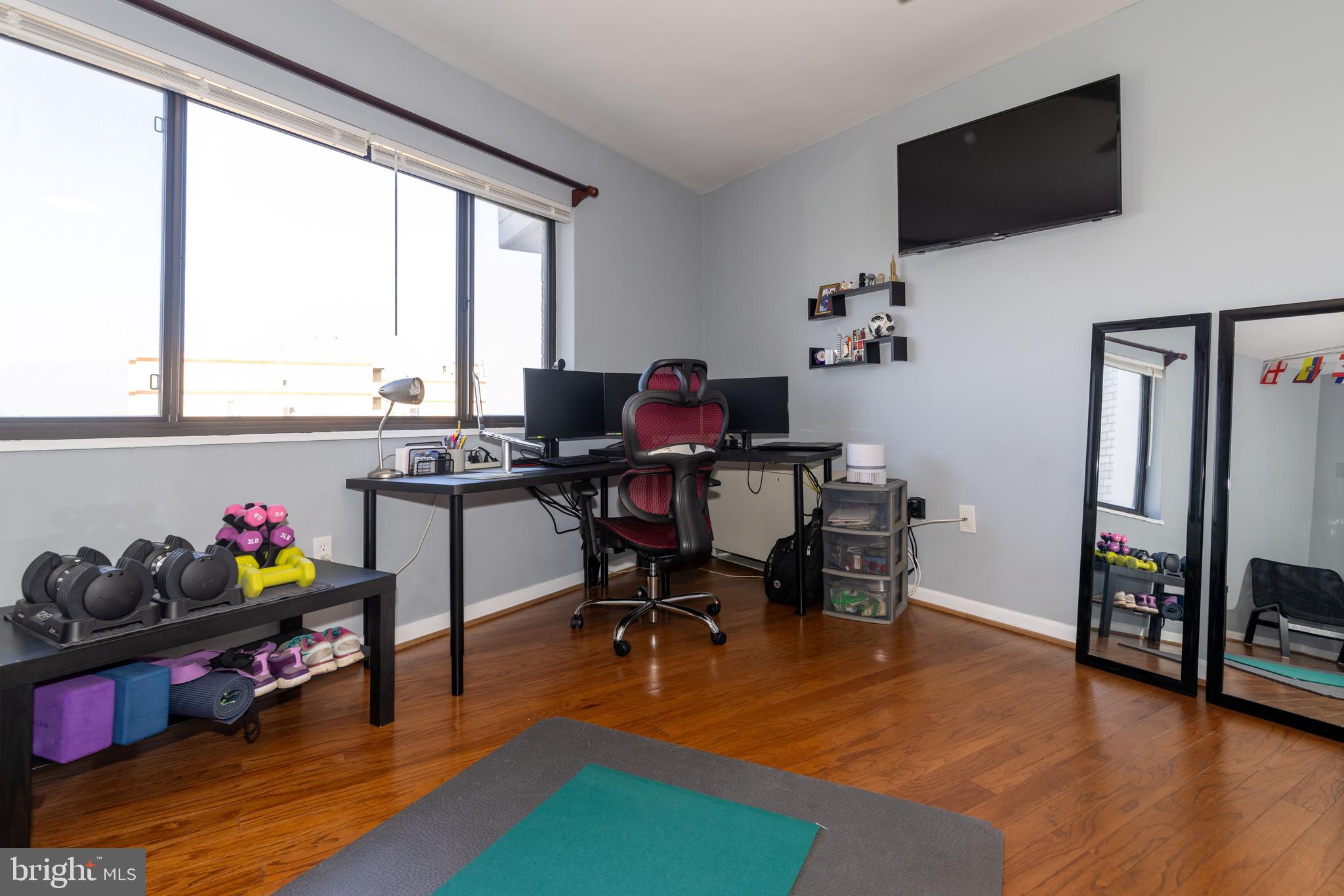 PINEWAY TOWERS - Residential Lease