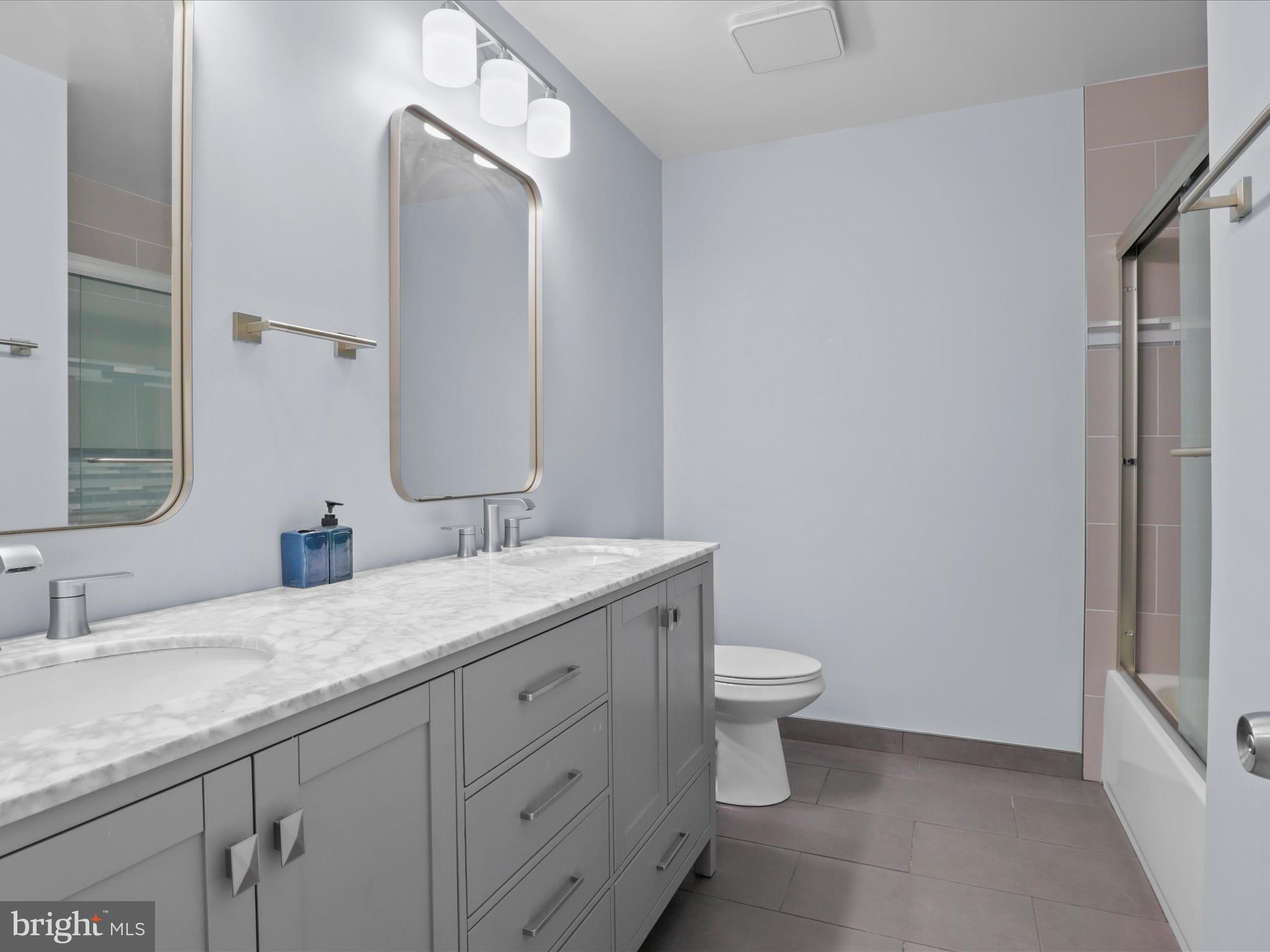 FLOWER HILL - Residential