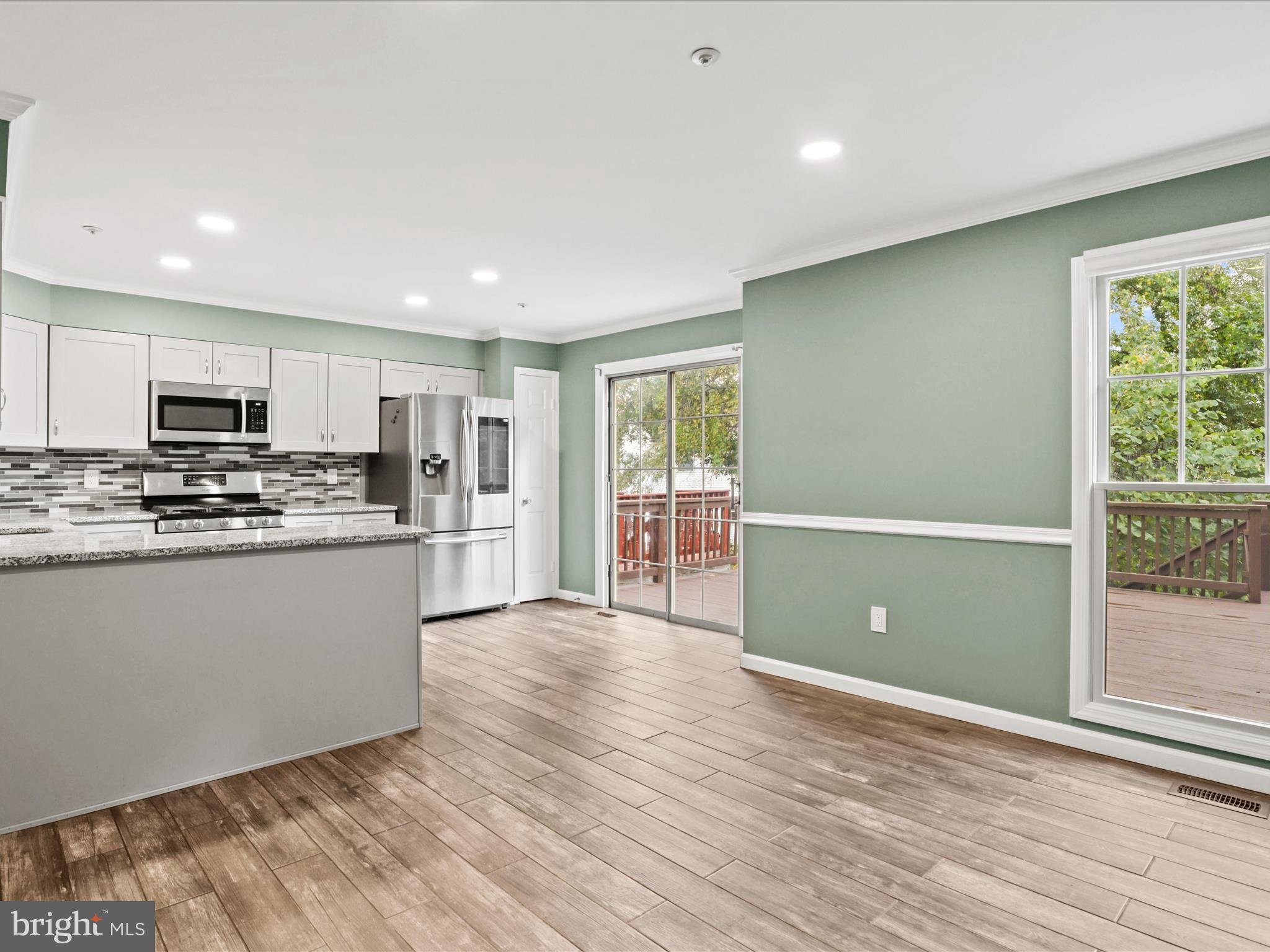 FLOWER HILL - Residential