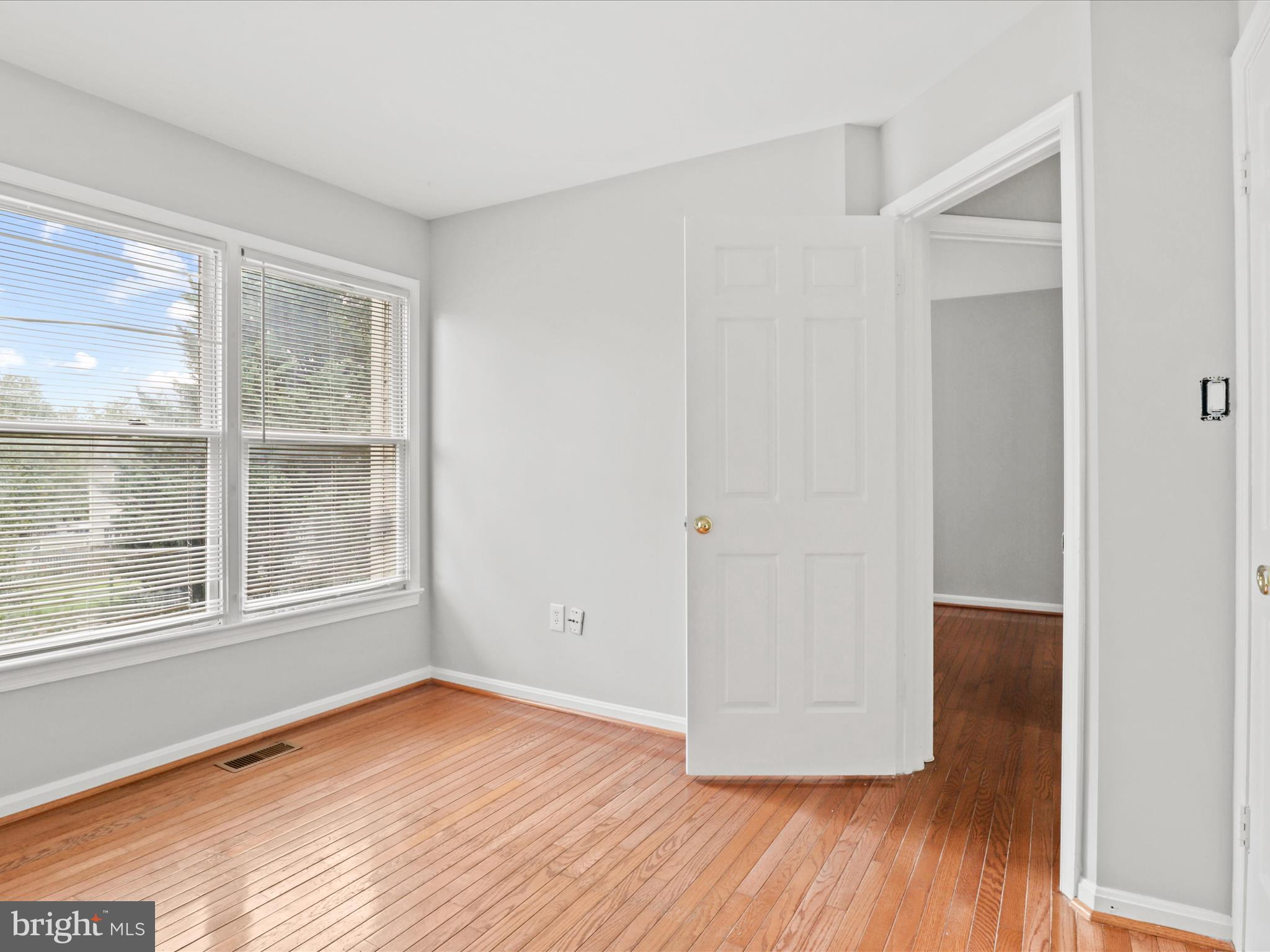 FLOWER HILL - Residential