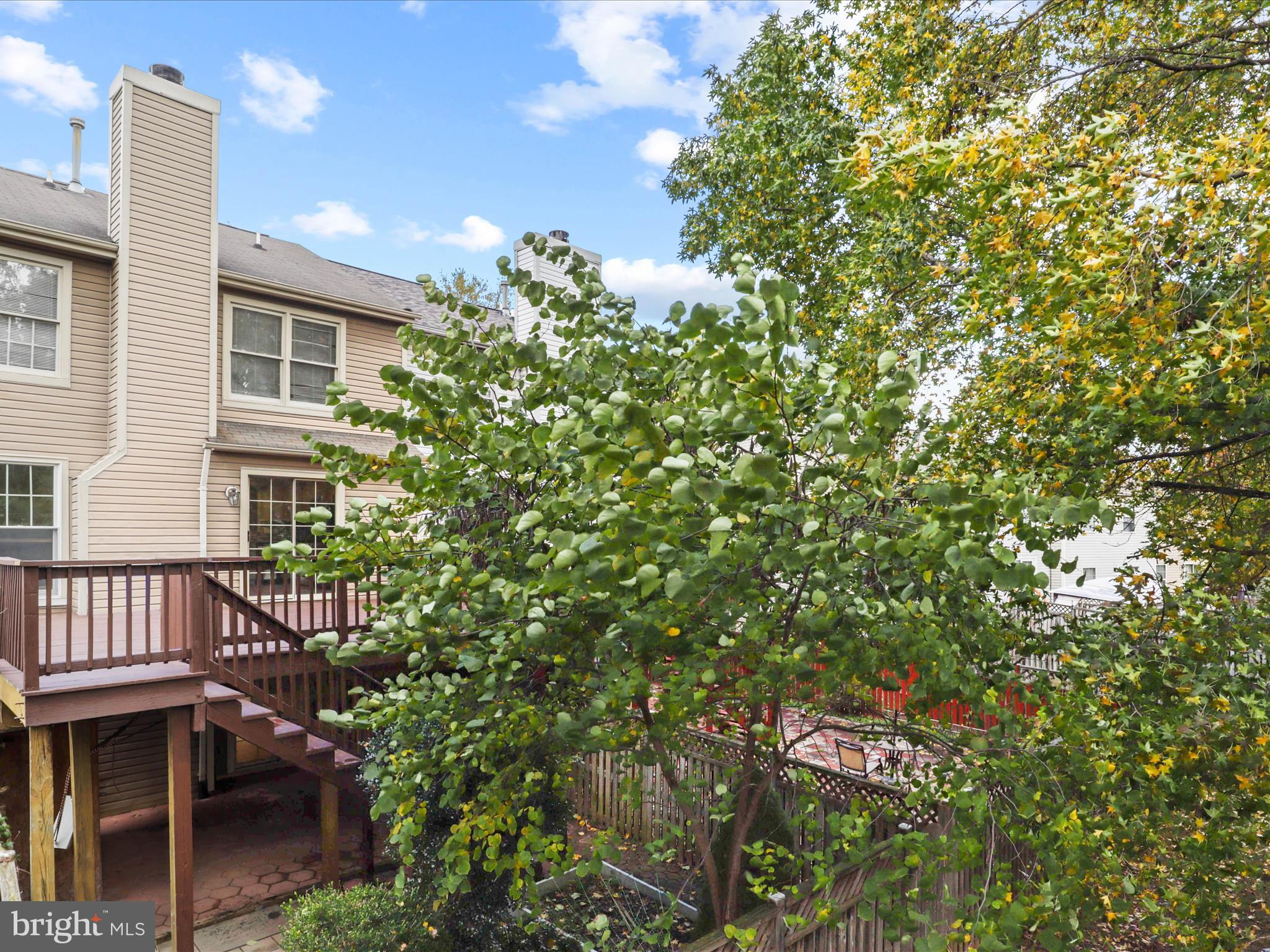 FLOWER HILL - Residential