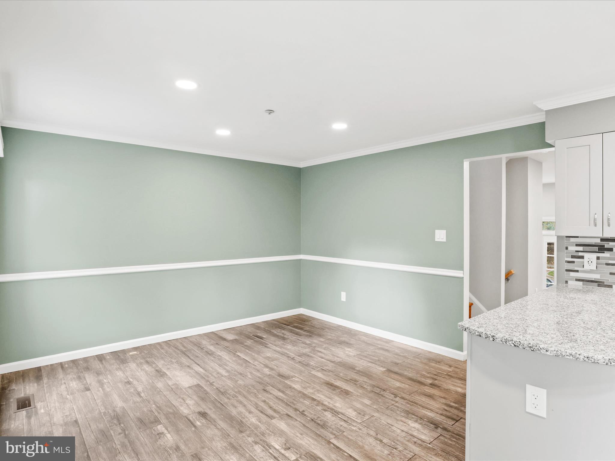 FLOWER HILL - Residential