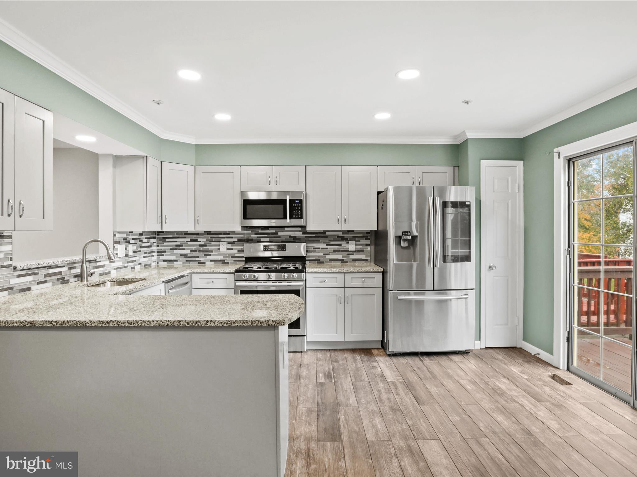 FLOWER HILL - Residential