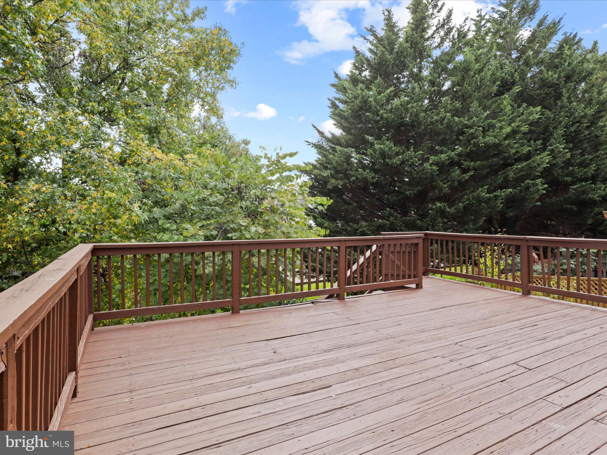 FLOWER HILL - Residential