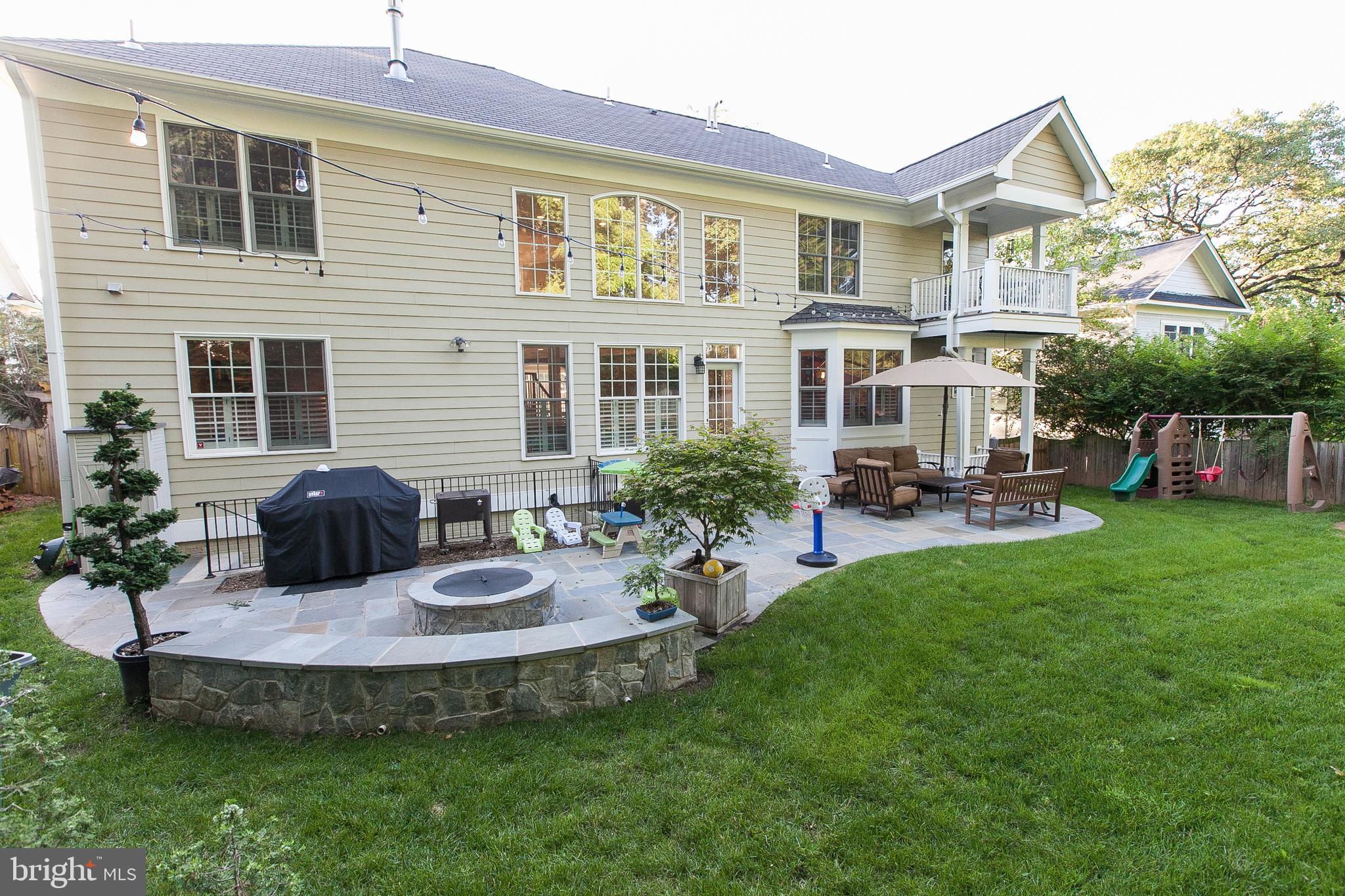 YORKTOWN - Residential