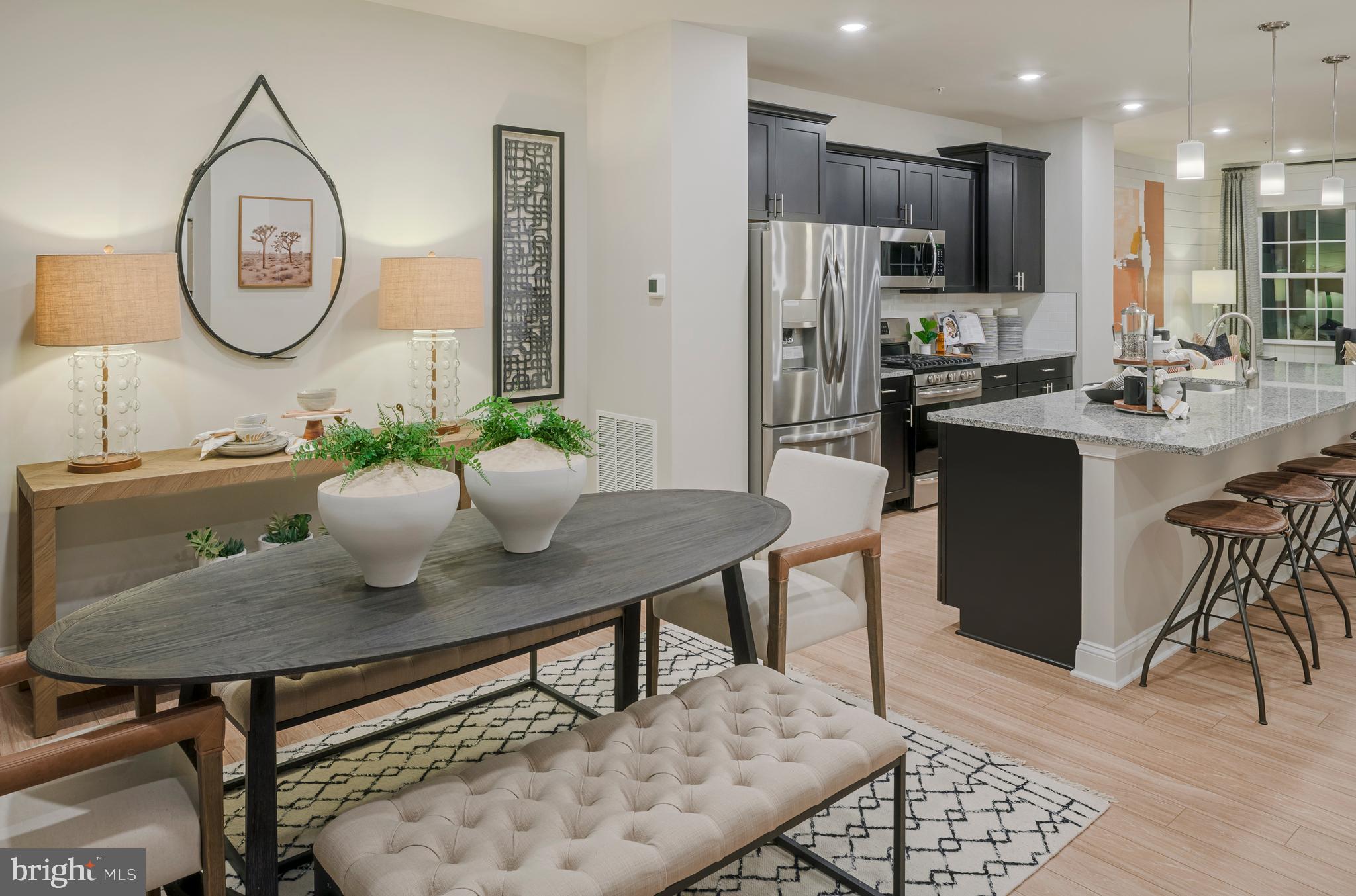 OXFORD SQUARE - Residential