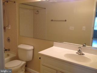 ROTONDA - Residential Lease