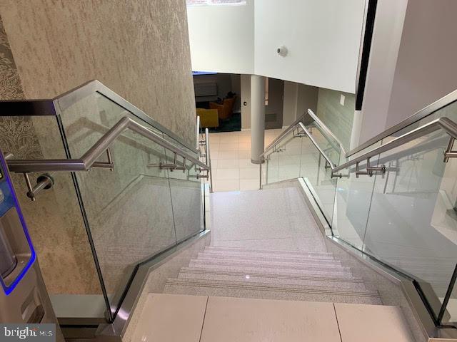 ROTONDA - Residential Lease