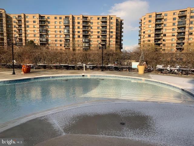 ROTONDA - Residential Lease