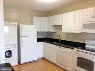 ROTONDA - Residential Lease