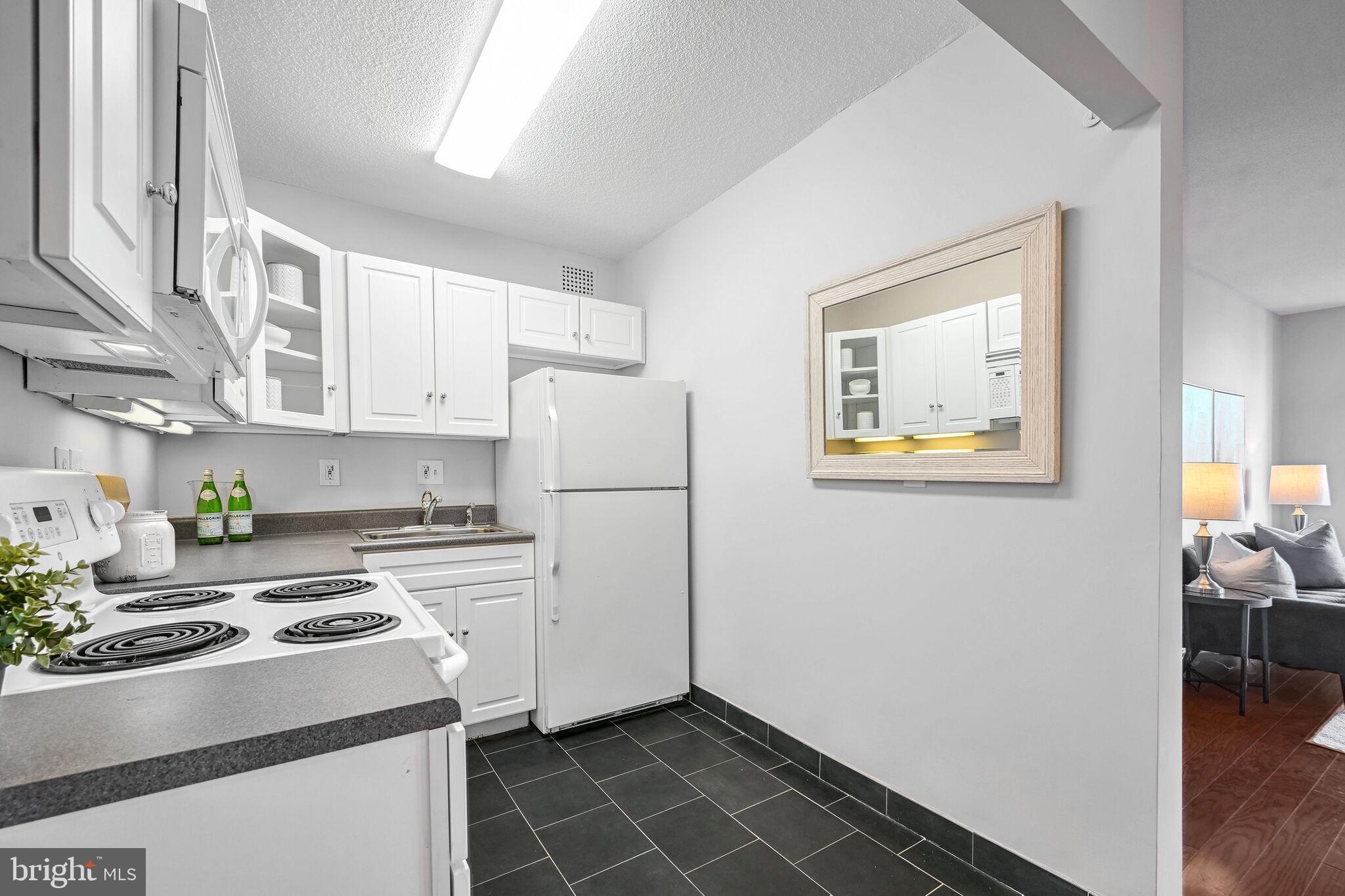 HUNTING CREEK CLUB CONDOMINIUMS - Residential