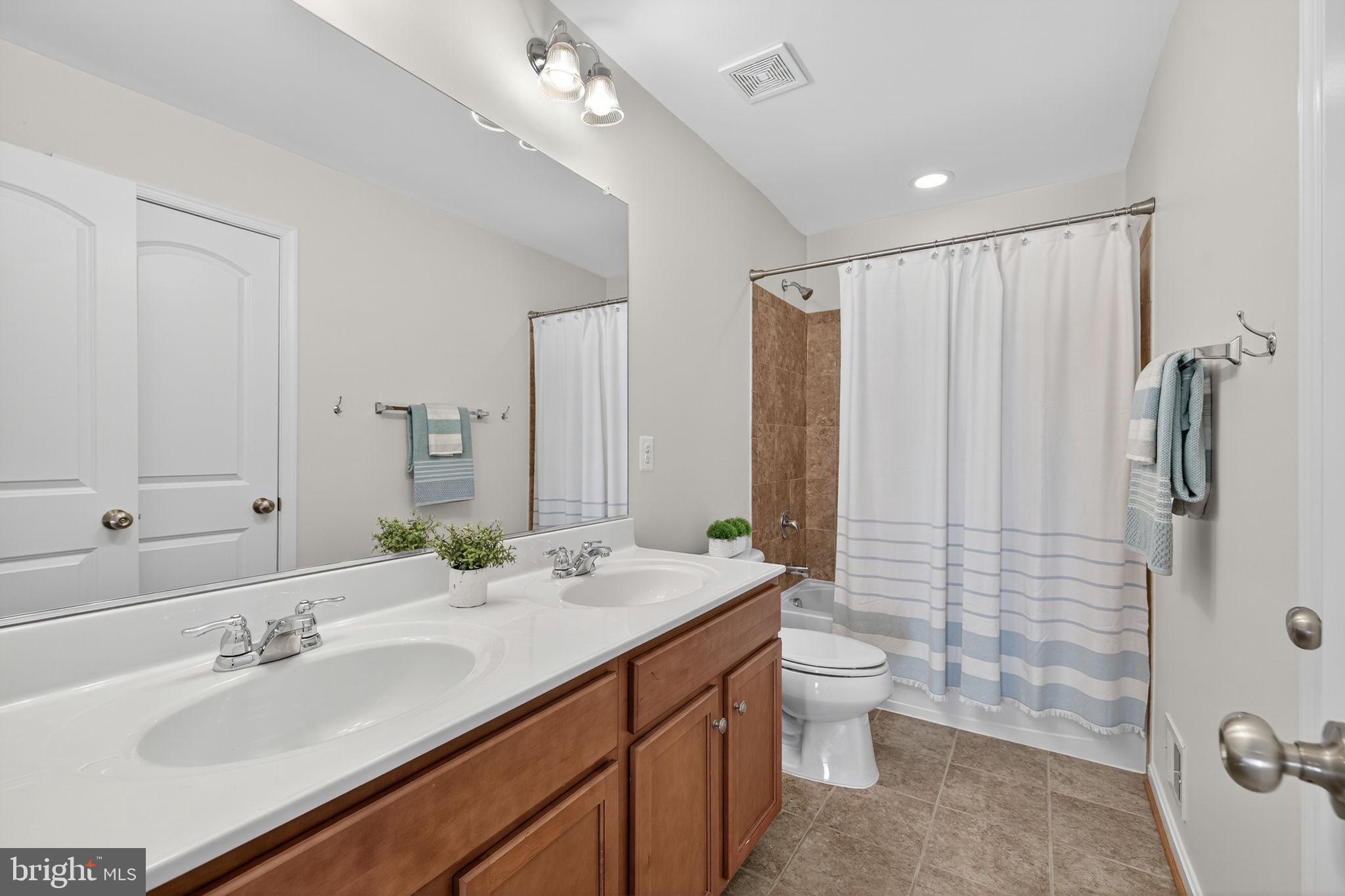 KINGS GATE SUBD - Residential