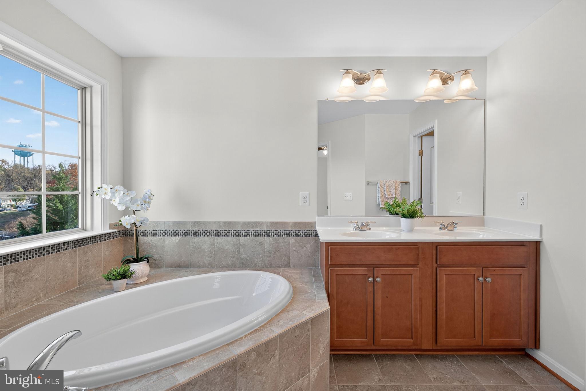 KINGS GATE SUBD - Residential