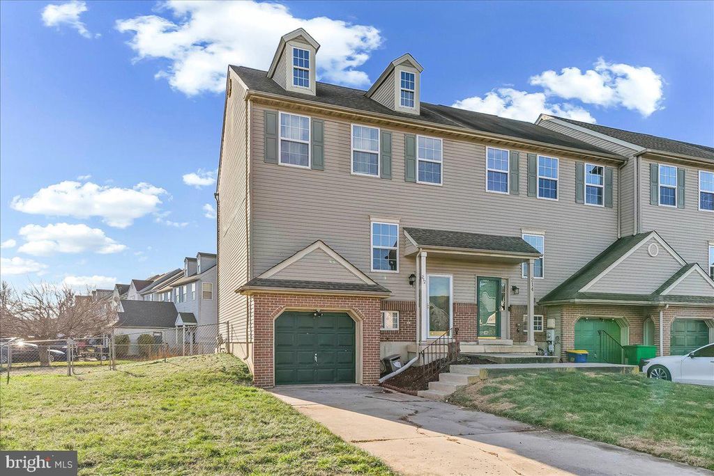 Photo of 212 Charring Cross Drive, DOVER, DE 19904 (MLS # DEKT2043254)