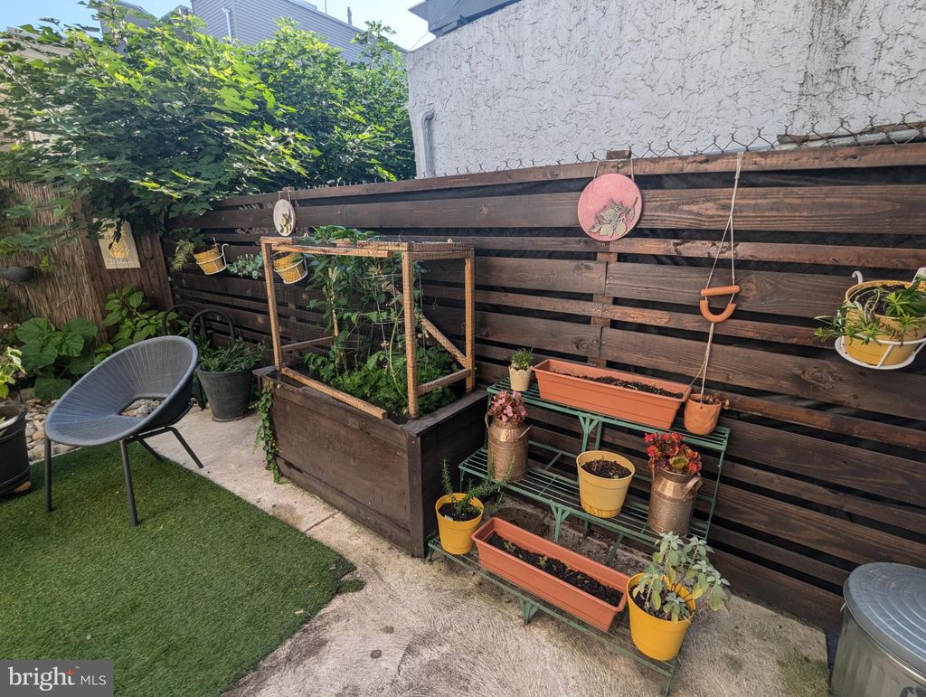 Photo of 1729 Reed Street, PHILADELPHIA, PA 19146 (MLS # PAPH2580510)