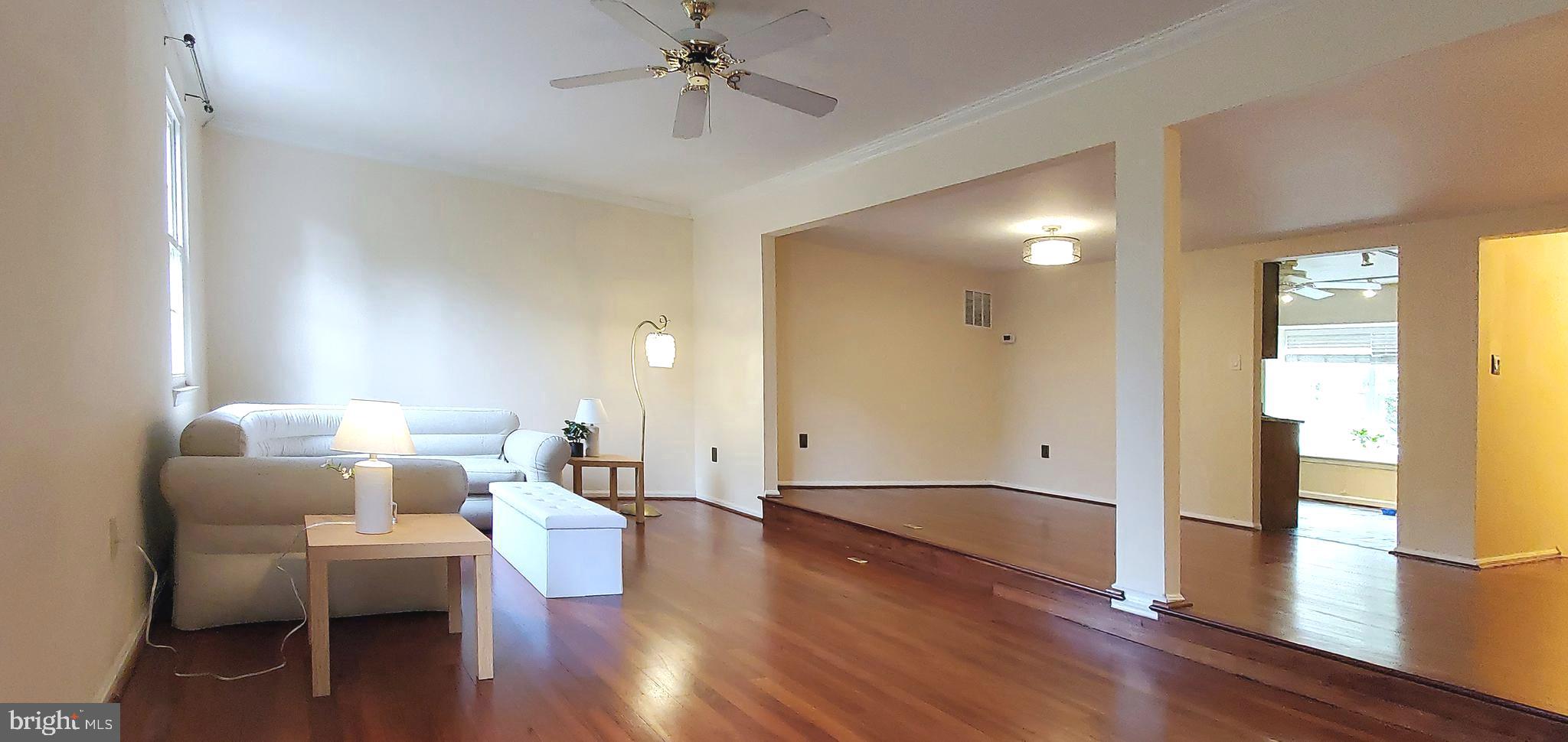 OAKTON VILLAGE - Residential Lease