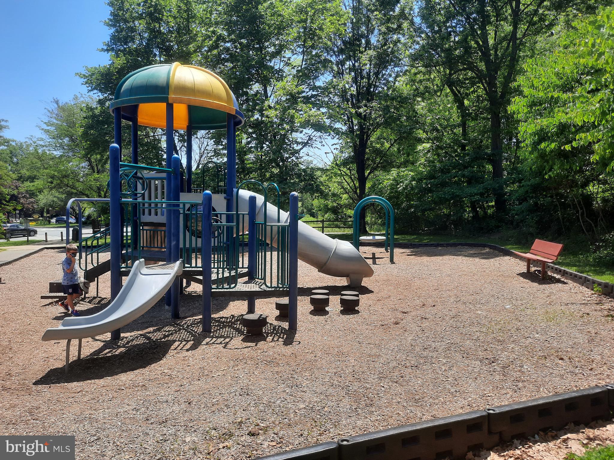 OAKTON VILLAGE - Residential Lease