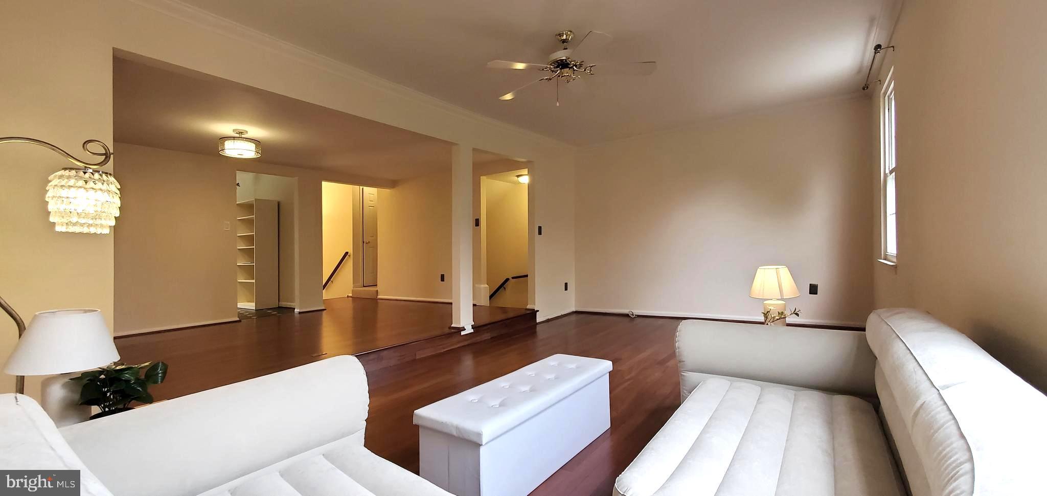 OAKTON VILLAGE - Residential Lease