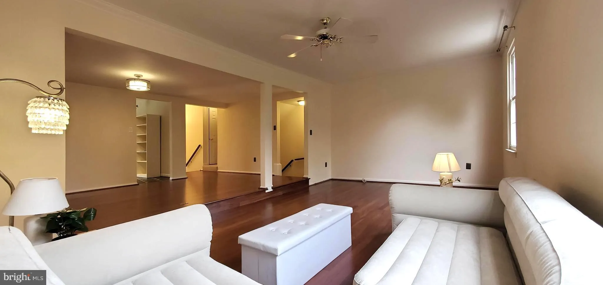 Oakton, Virginia 22124, United States, 4 Bedrooms Bedrooms, ,4 BathroomsBathrooms,Residential,Active,9043