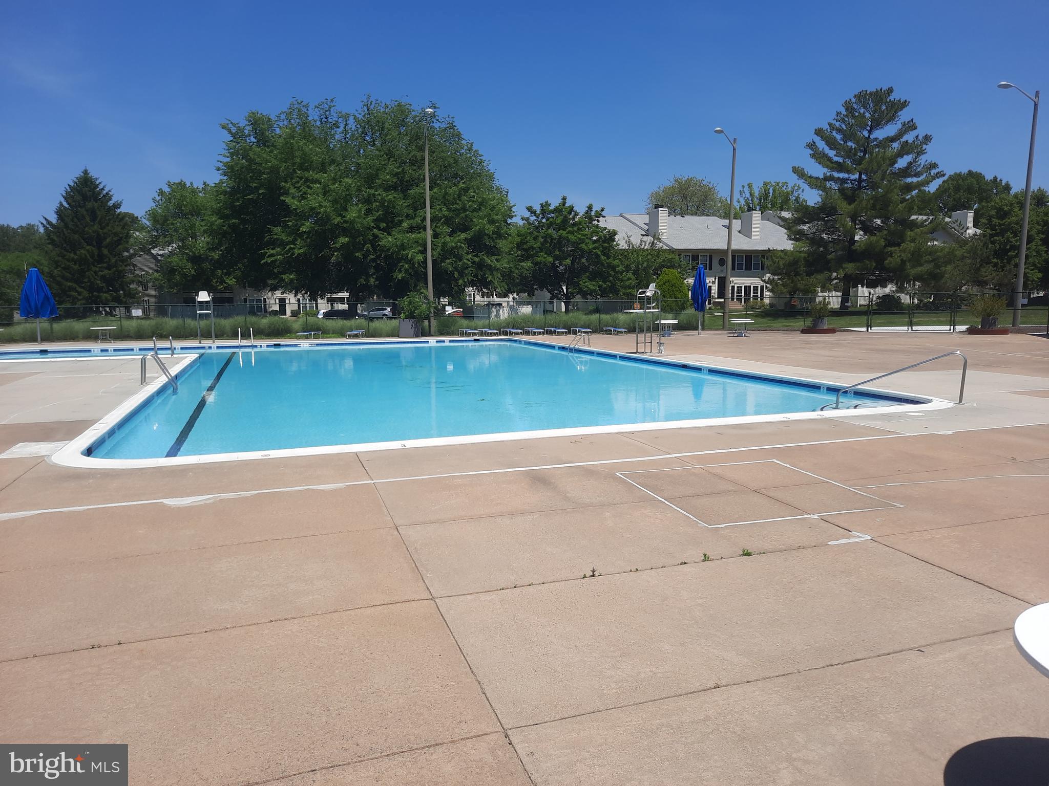 OAKTON VILLAGE - Residential Lease